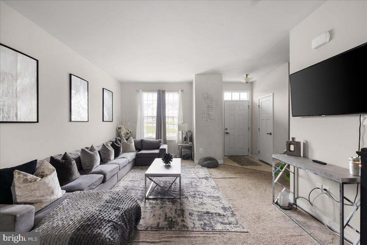 POTOMAC STATION - Residential