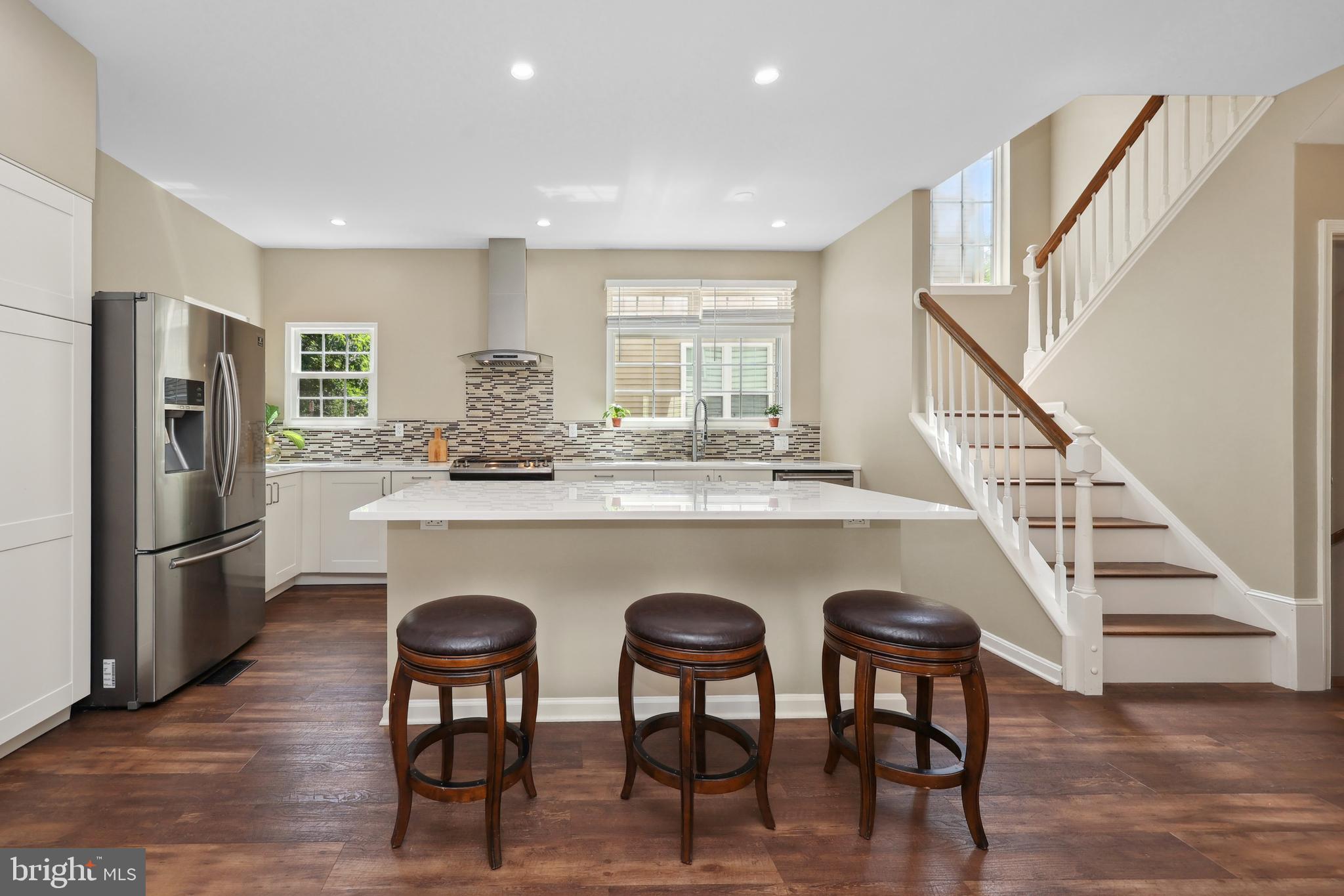 9239 GREENSHIRE DRIVE