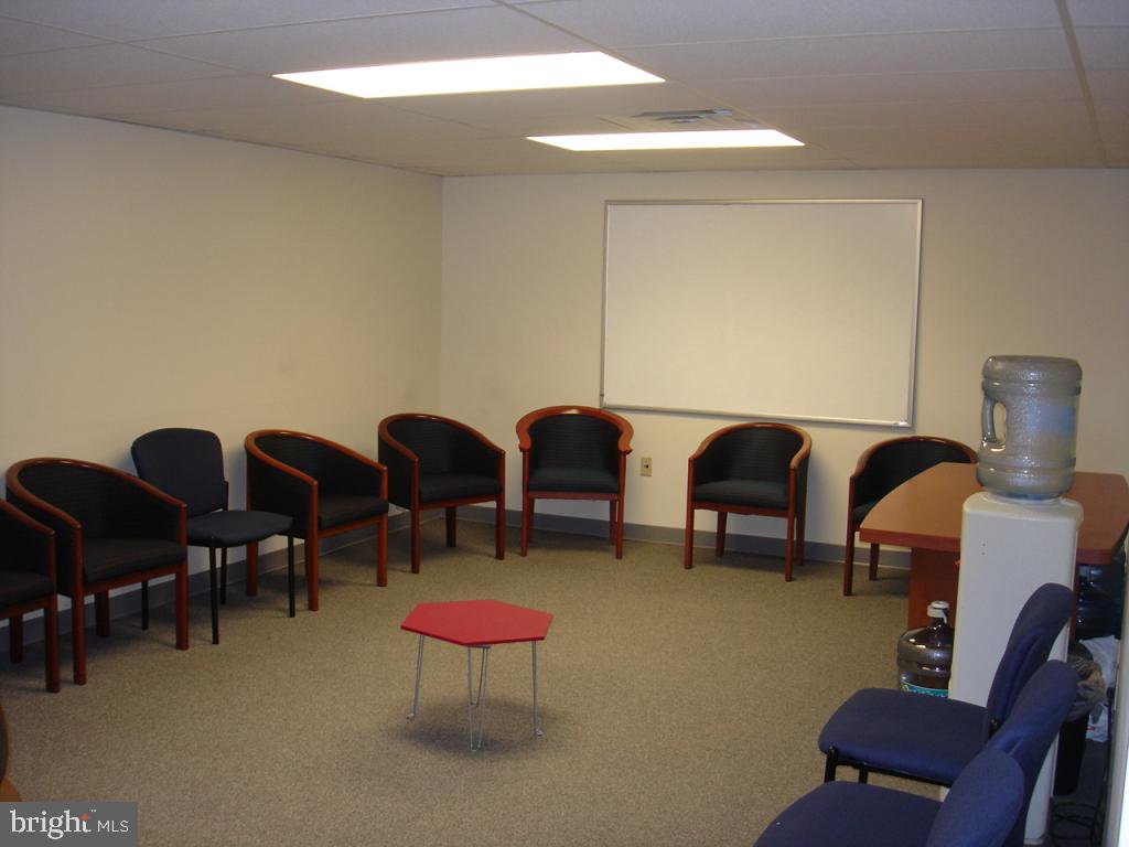 HARRISBURG - Commercial Sale