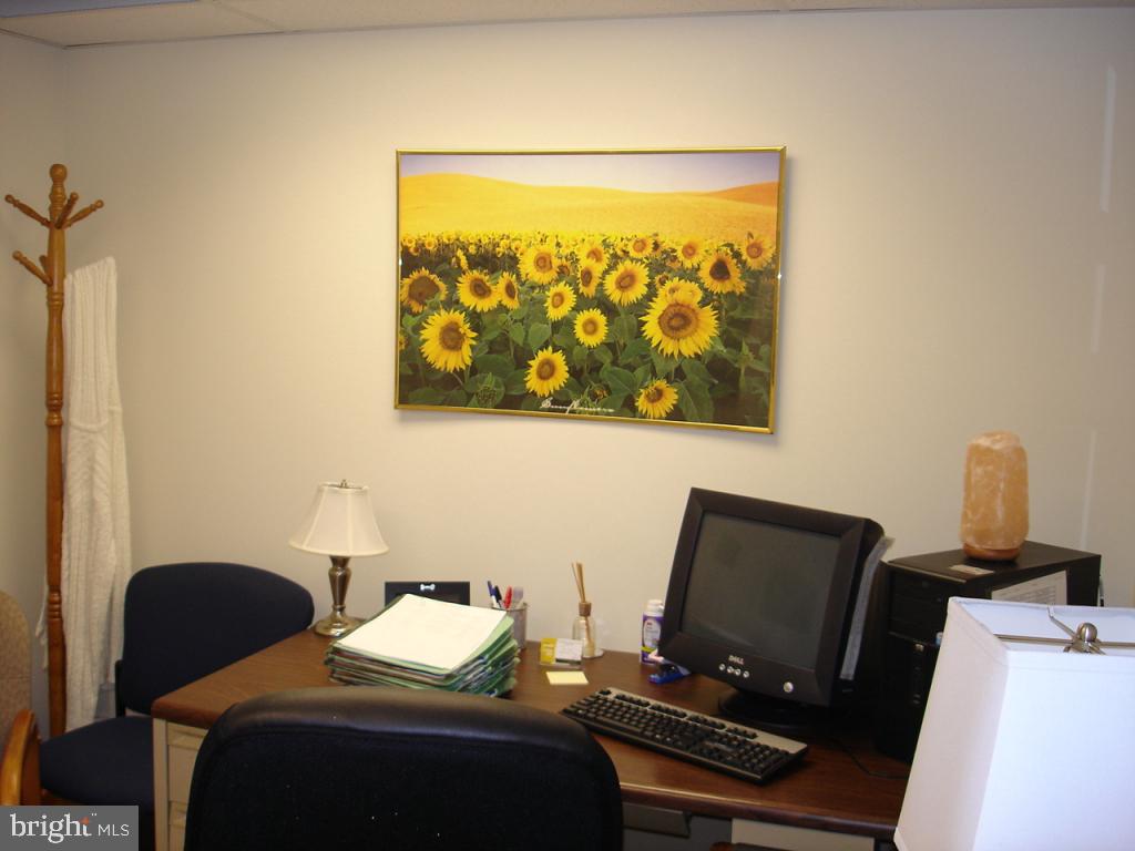 HARRISBURG - Commercial Sale