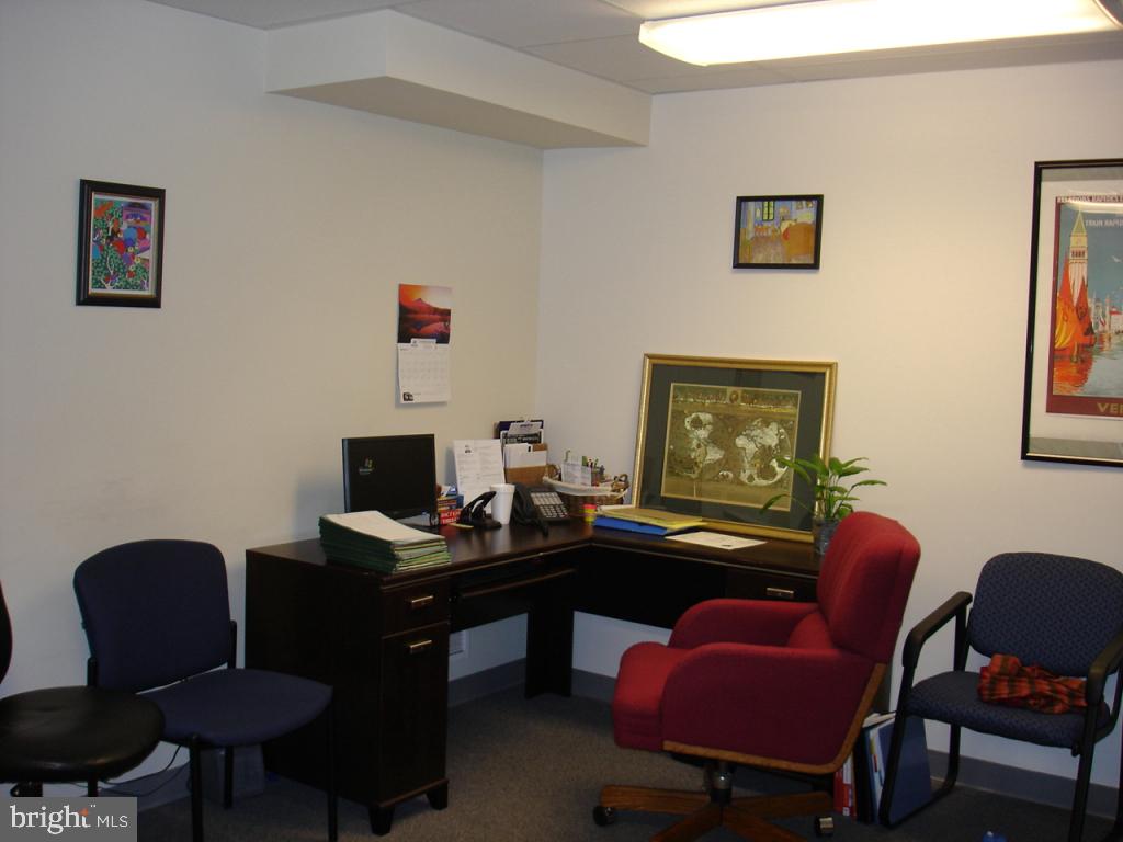 HARRISBURG - Commercial Sale