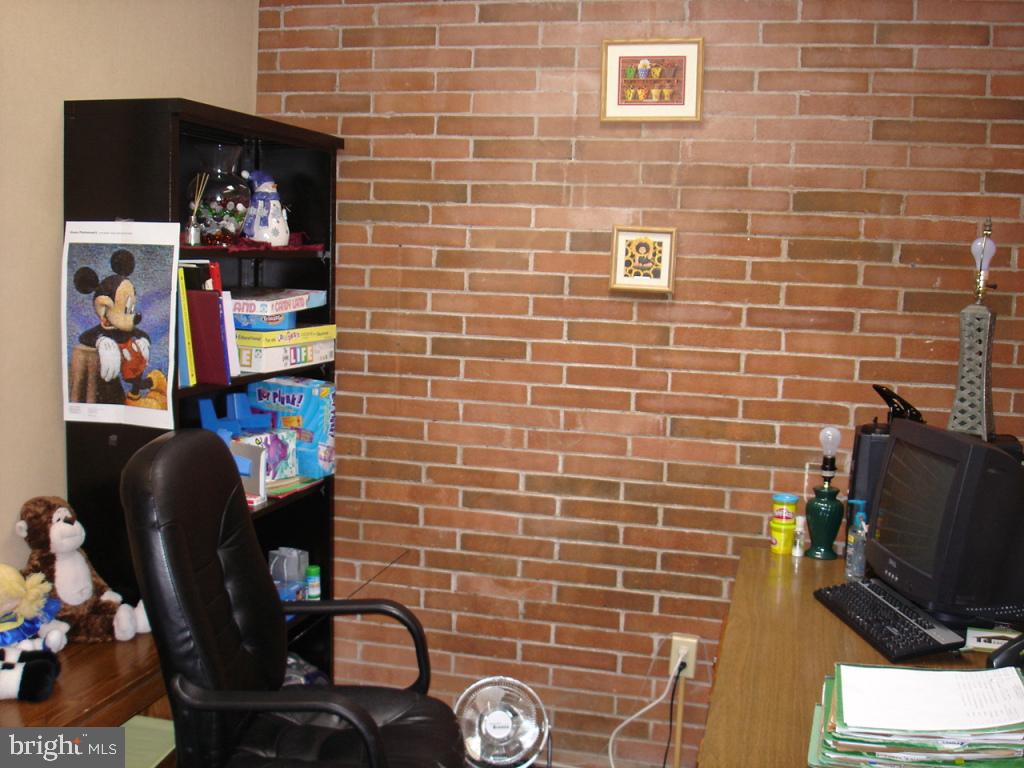 HARRISBURG - Commercial Sale