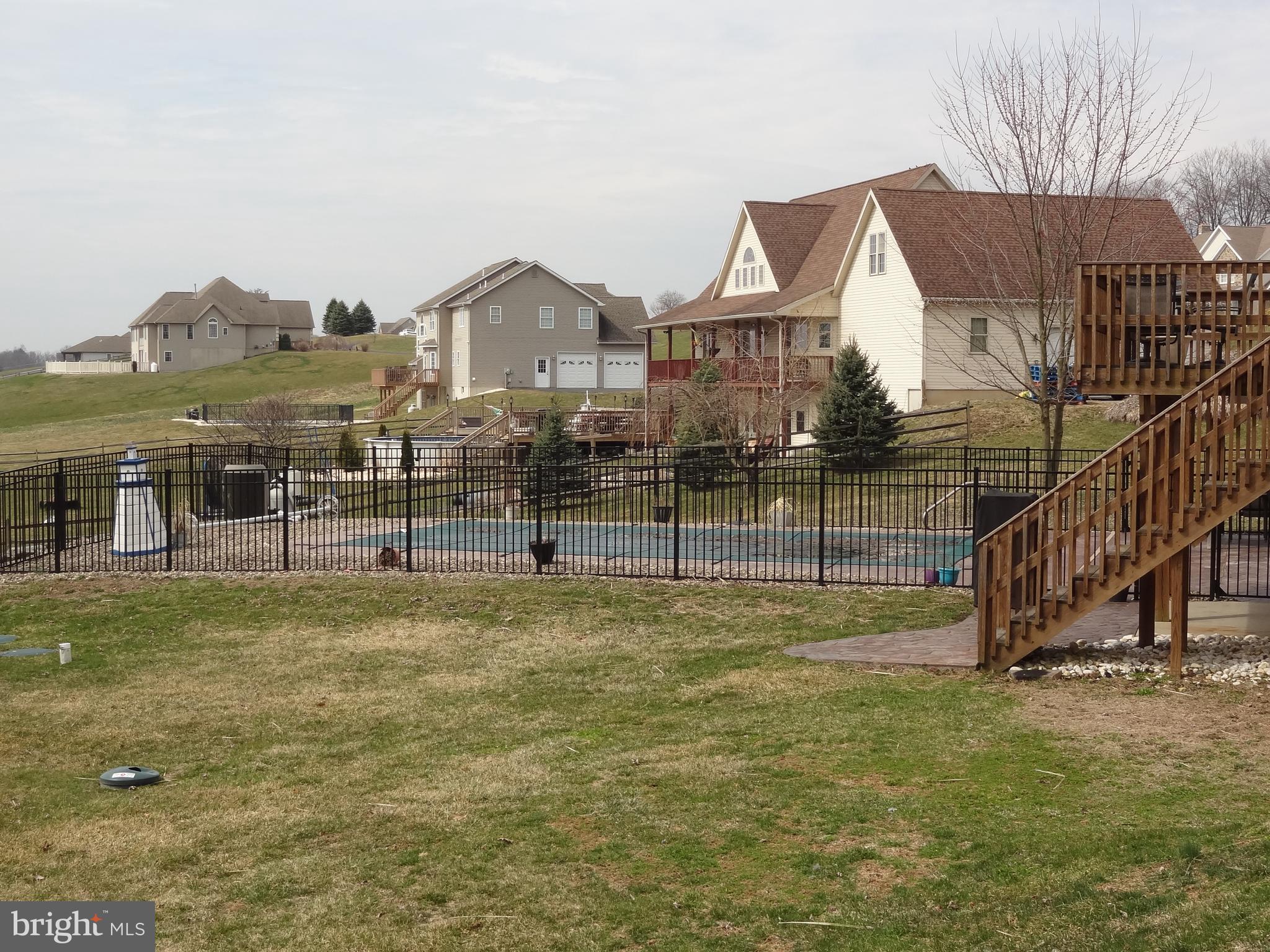 ROLLING VIEW ESTATES - Residential