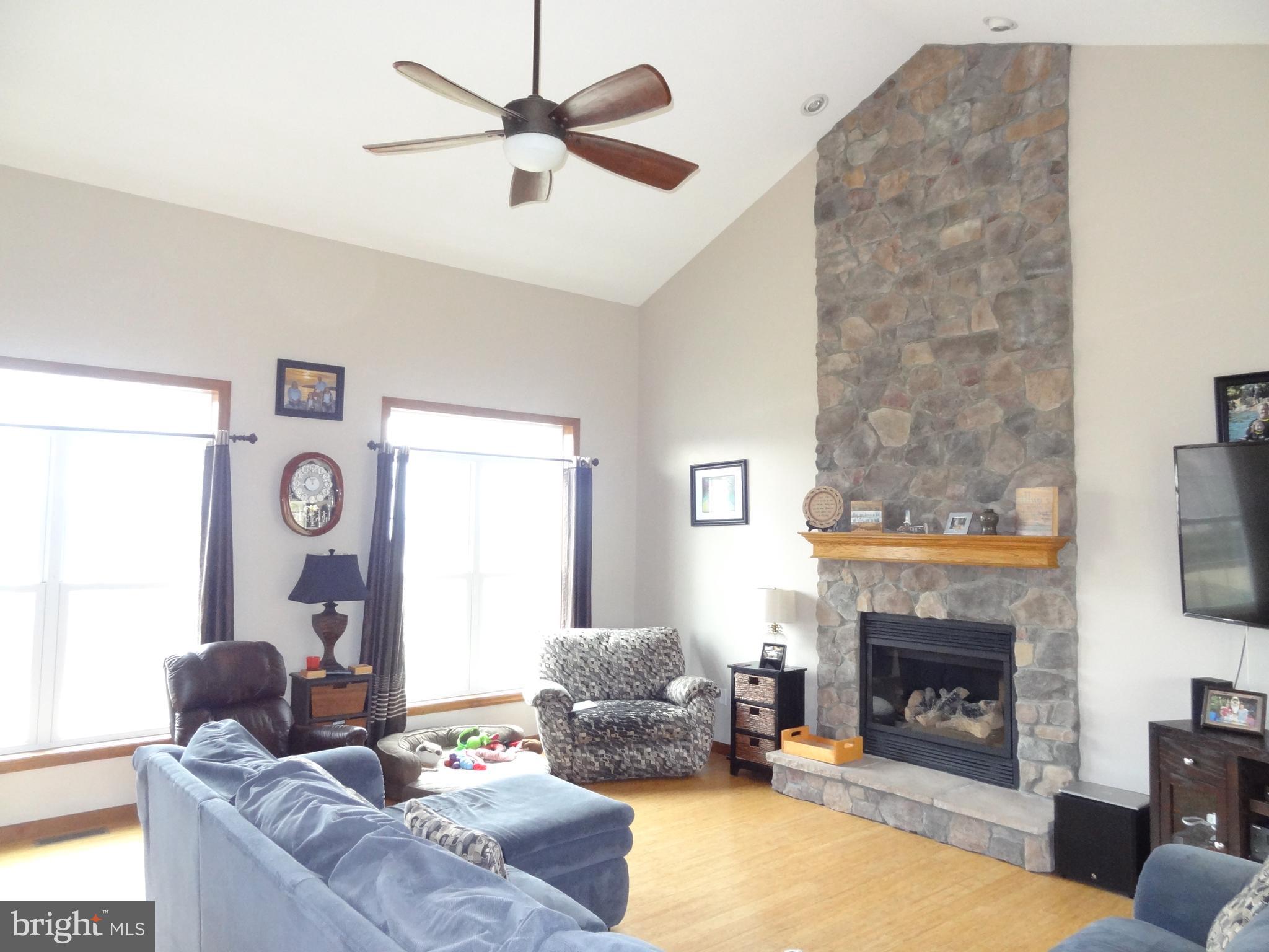 ROLLING VIEW ESTATES - Residential