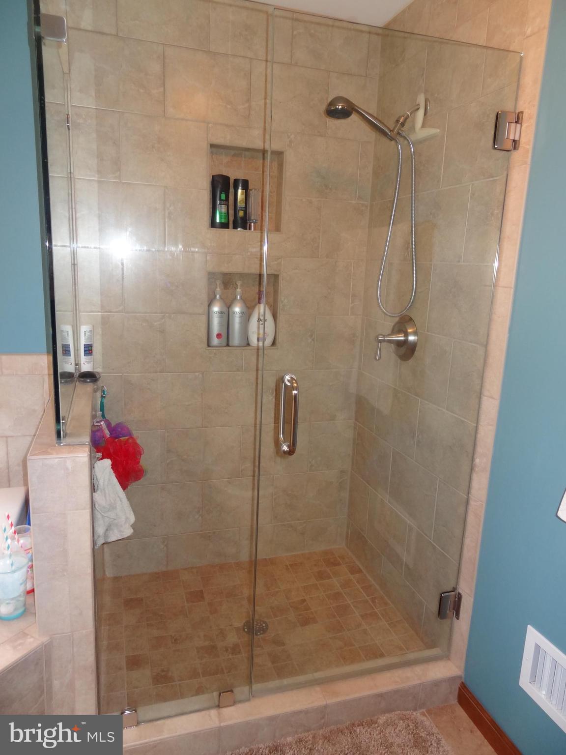 ROLLING VIEW ESTATES - Residential