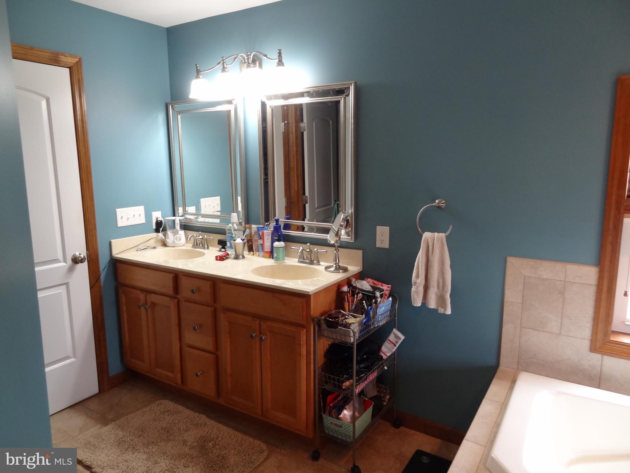 ROLLING VIEW ESTATES - Residential