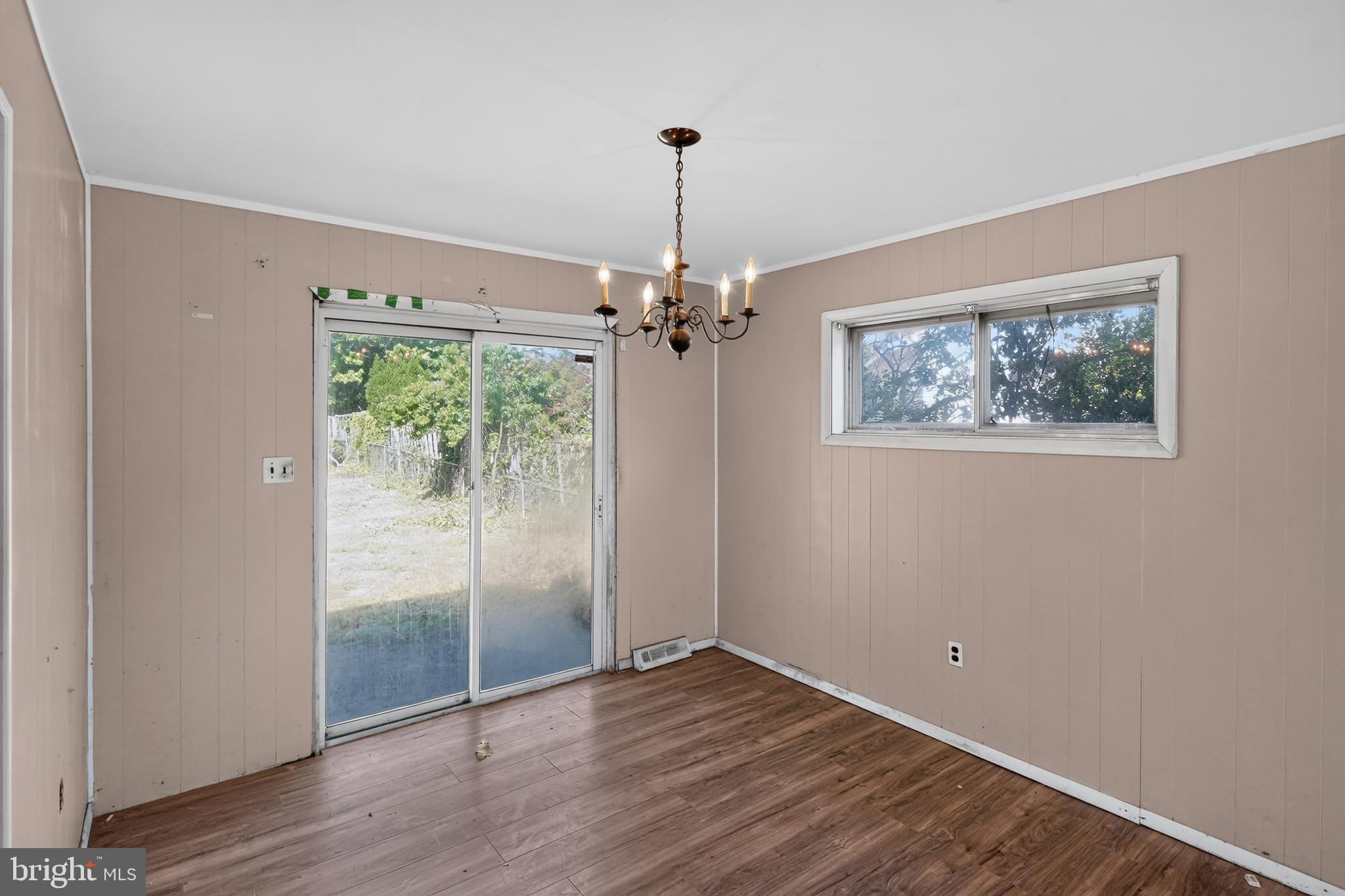 1917 GLENDORA DRIVE