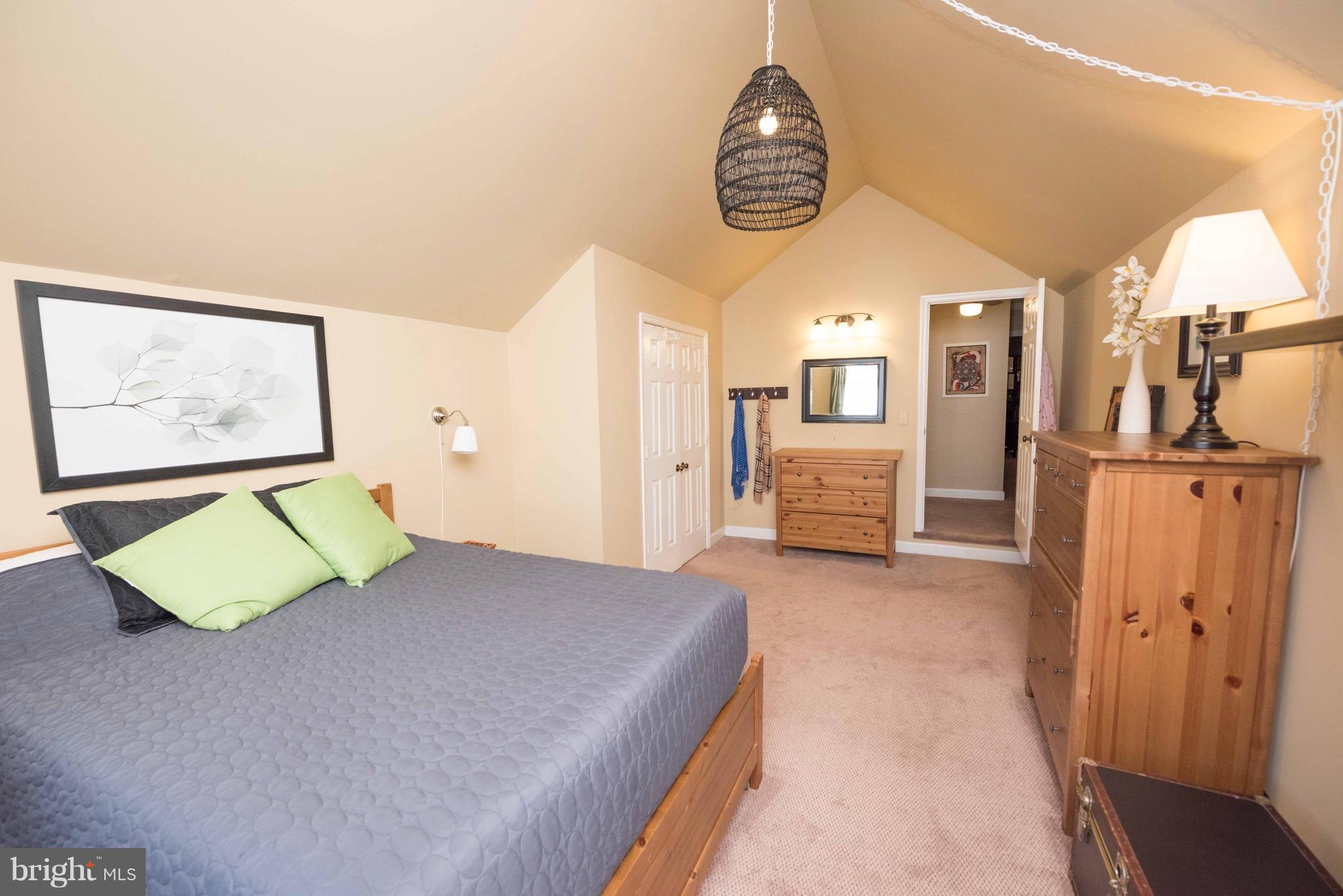 CARDINAL GLEN - Residential