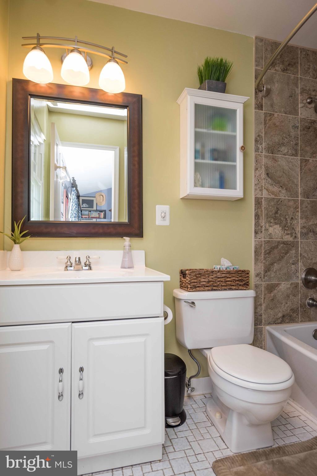 CARDINAL GLEN - Residential