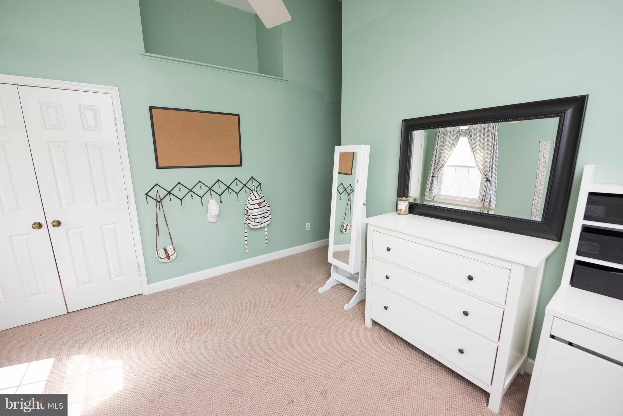 CARDINAL GLEN - Residential