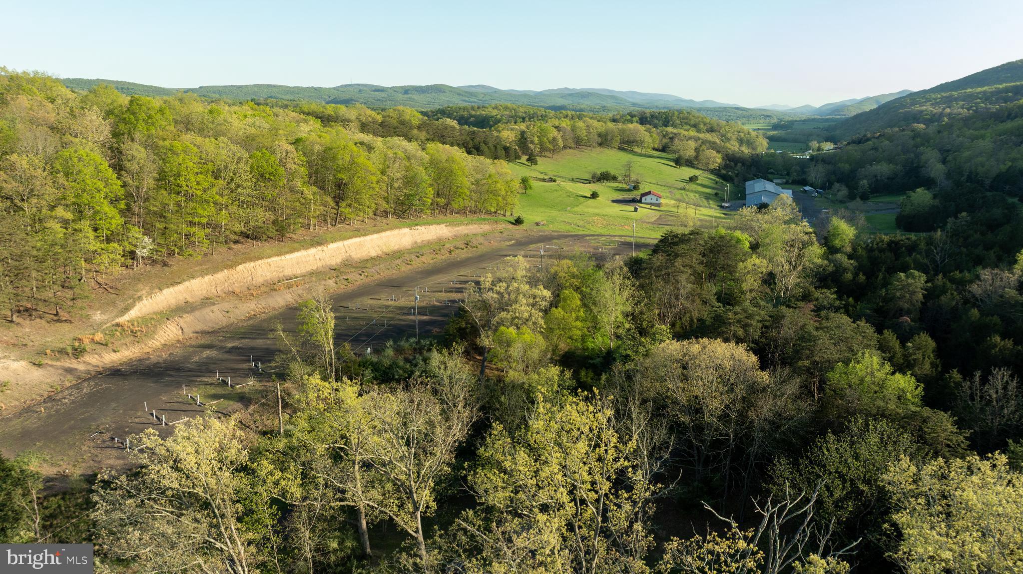 CRYSTAL VALLEY RANCHETTES - Residential