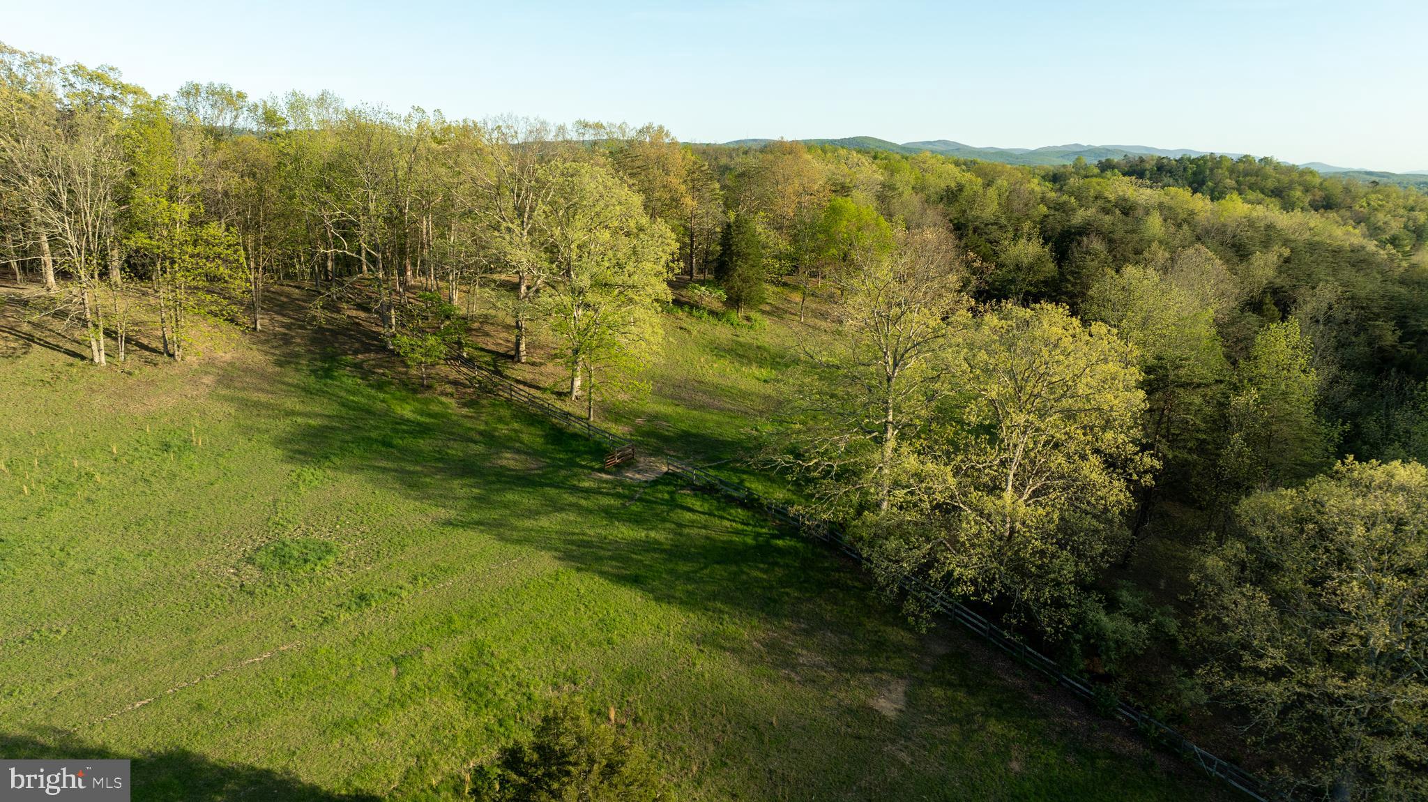 CRYSTAL VALLEY RANCHETTES - Residential