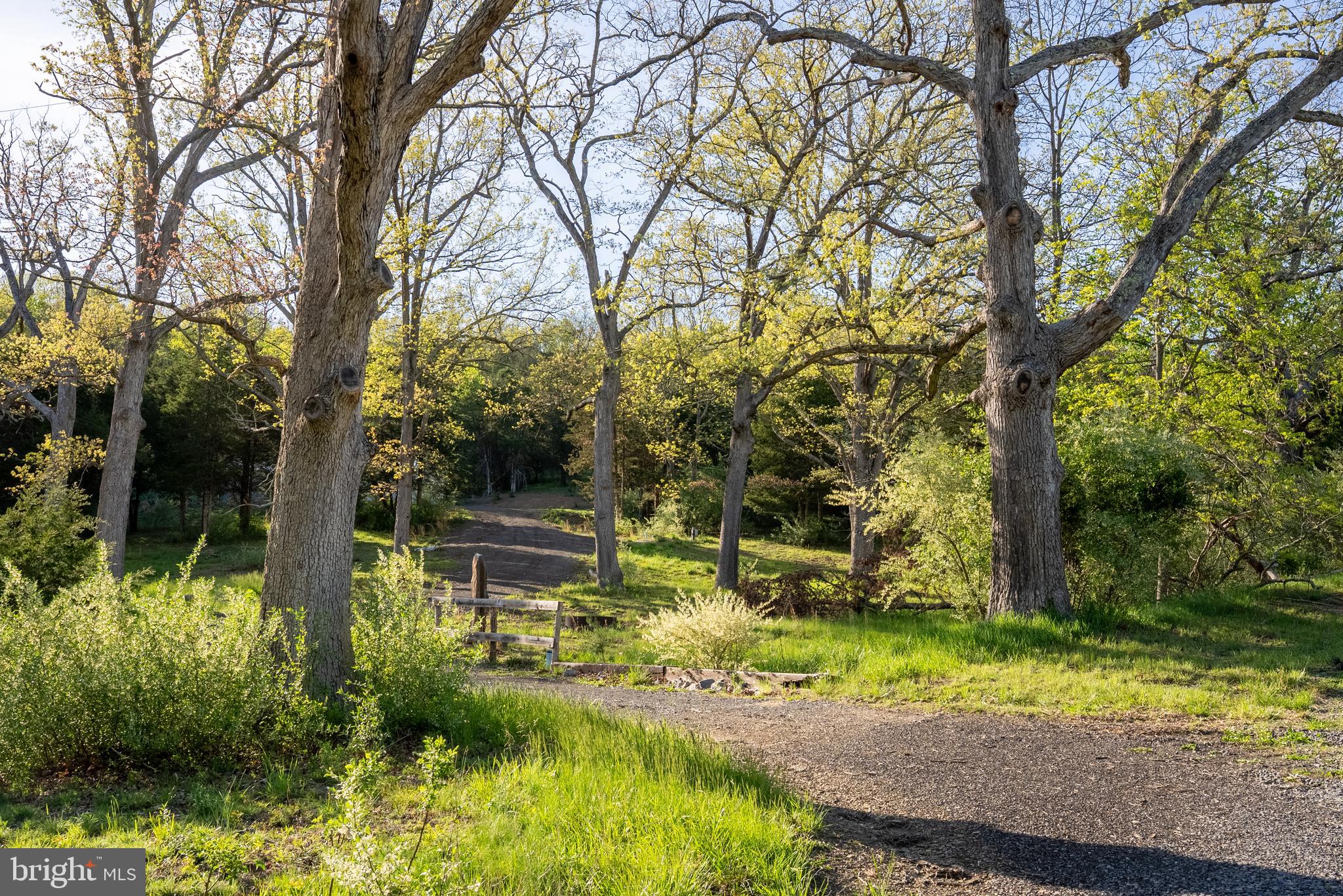 CRYSTAL VALLEY RANCHETTES - Residential