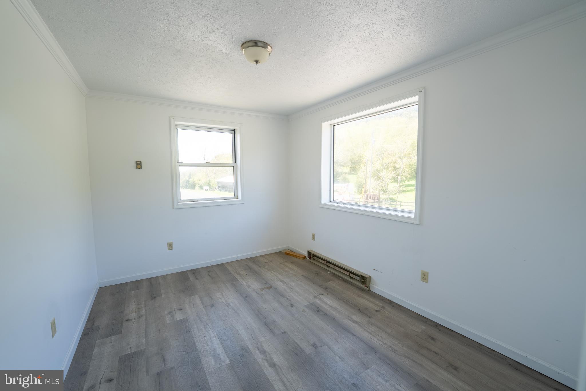 CRYSTAL VALLEY RANCHETTES - Residential