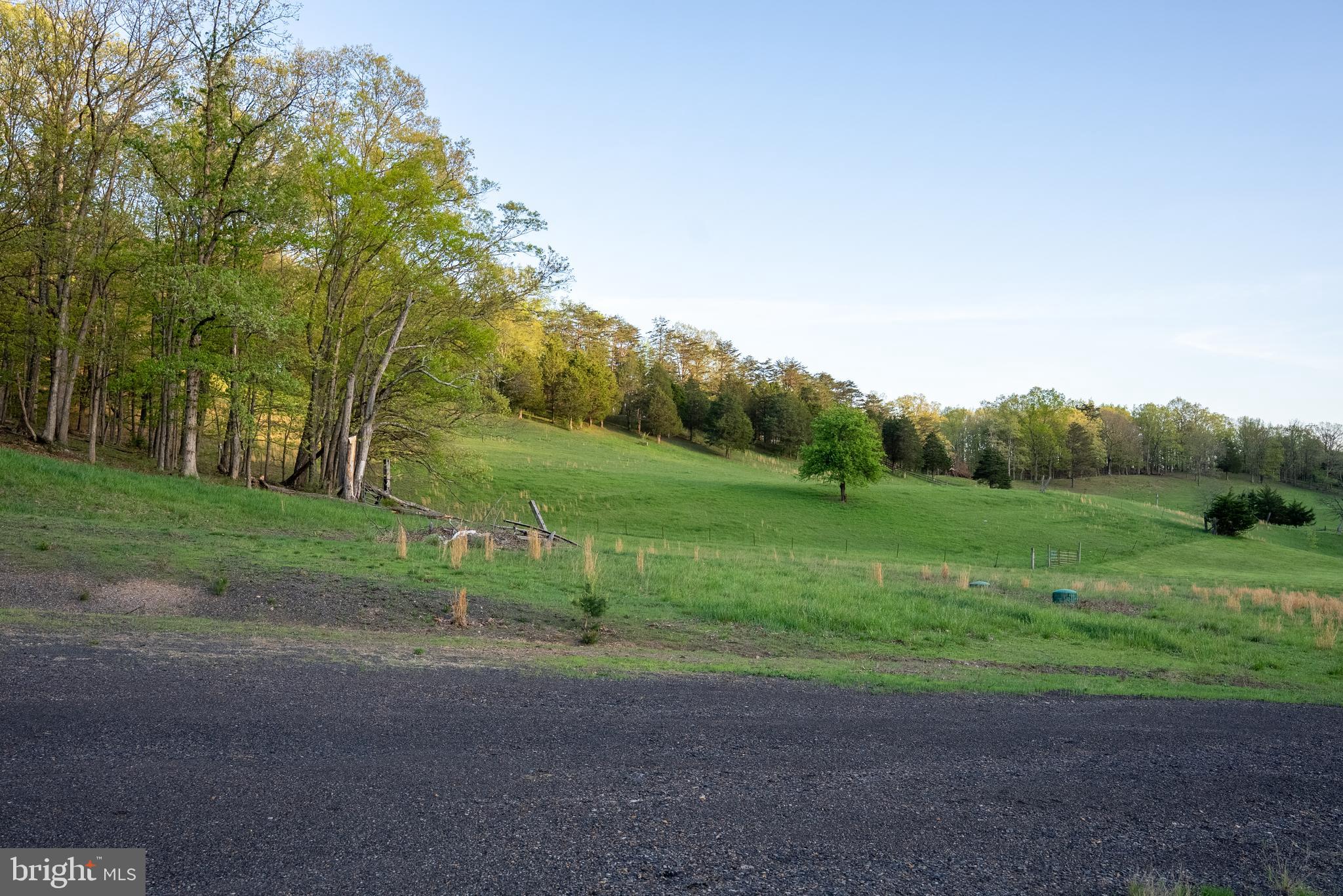 CRYSTAL VALLEY RANCHETTES - Residential