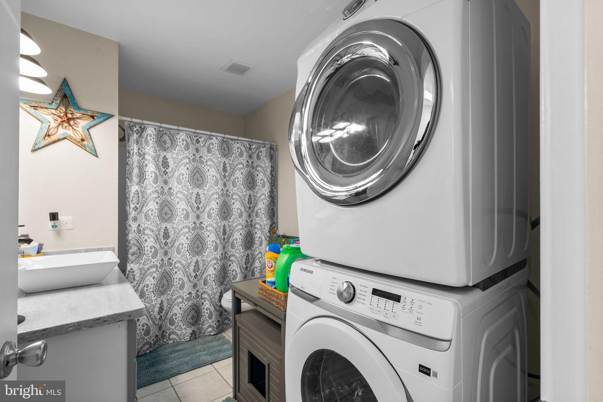 SNUG HARBOR - Residential