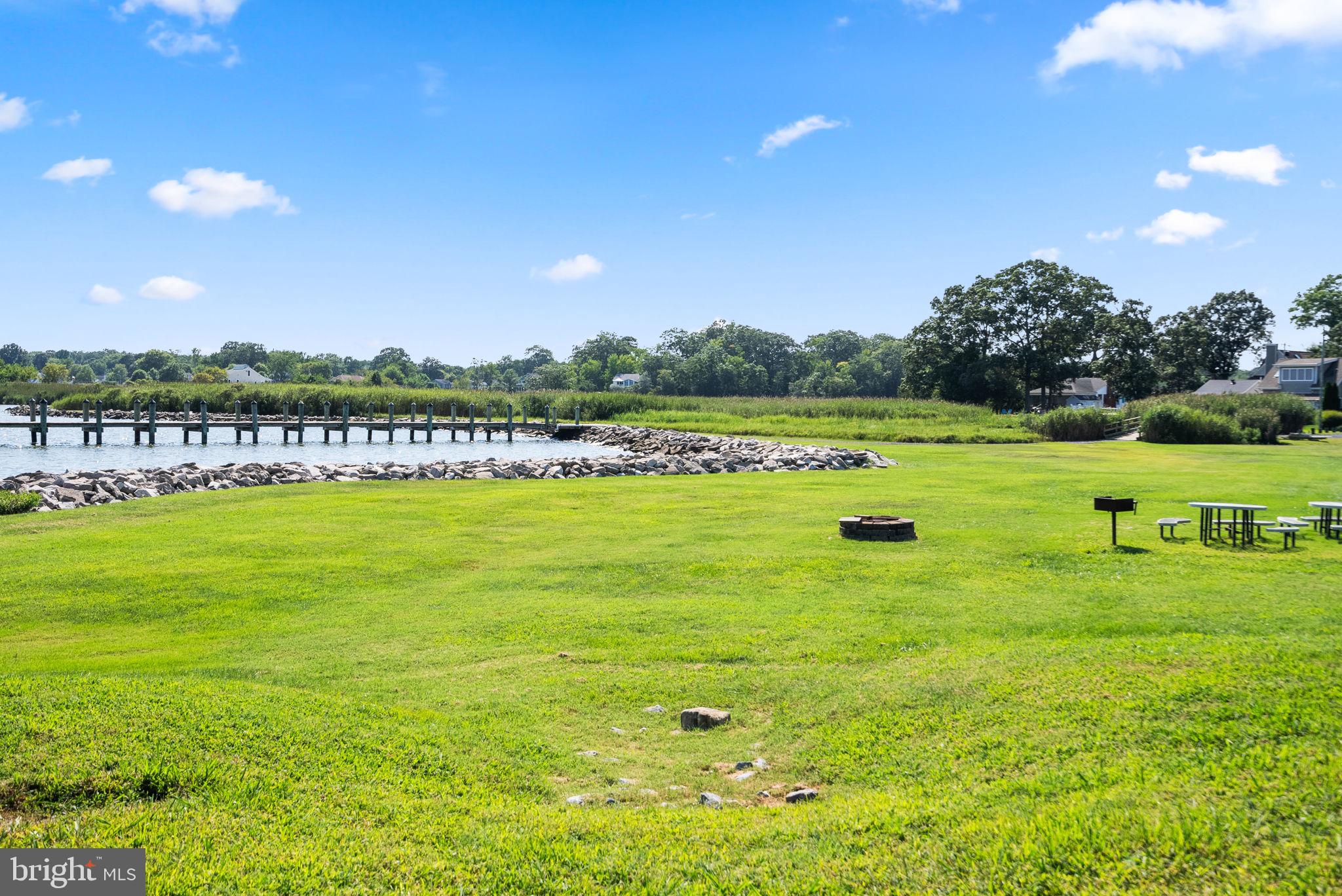 SNUG HARBOR - Residential