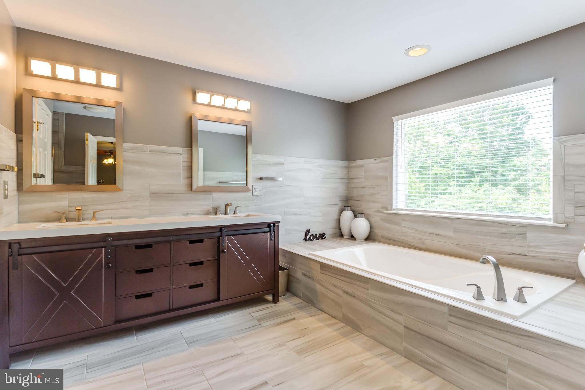 NORTH POINTE SUB - Residential