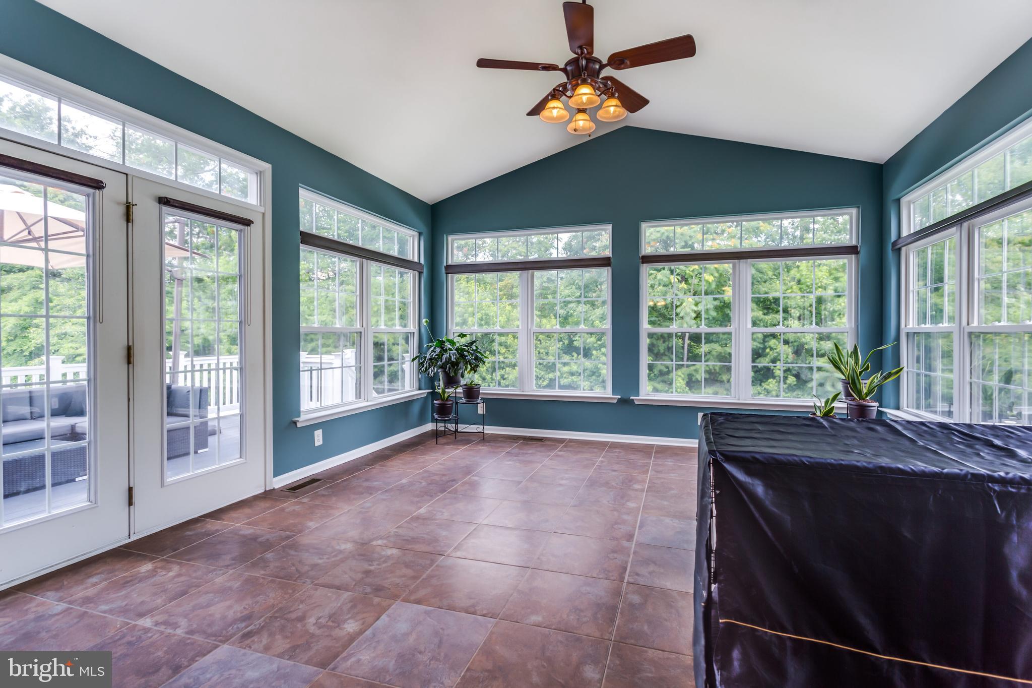 NORTH POINTE SUB - Residential