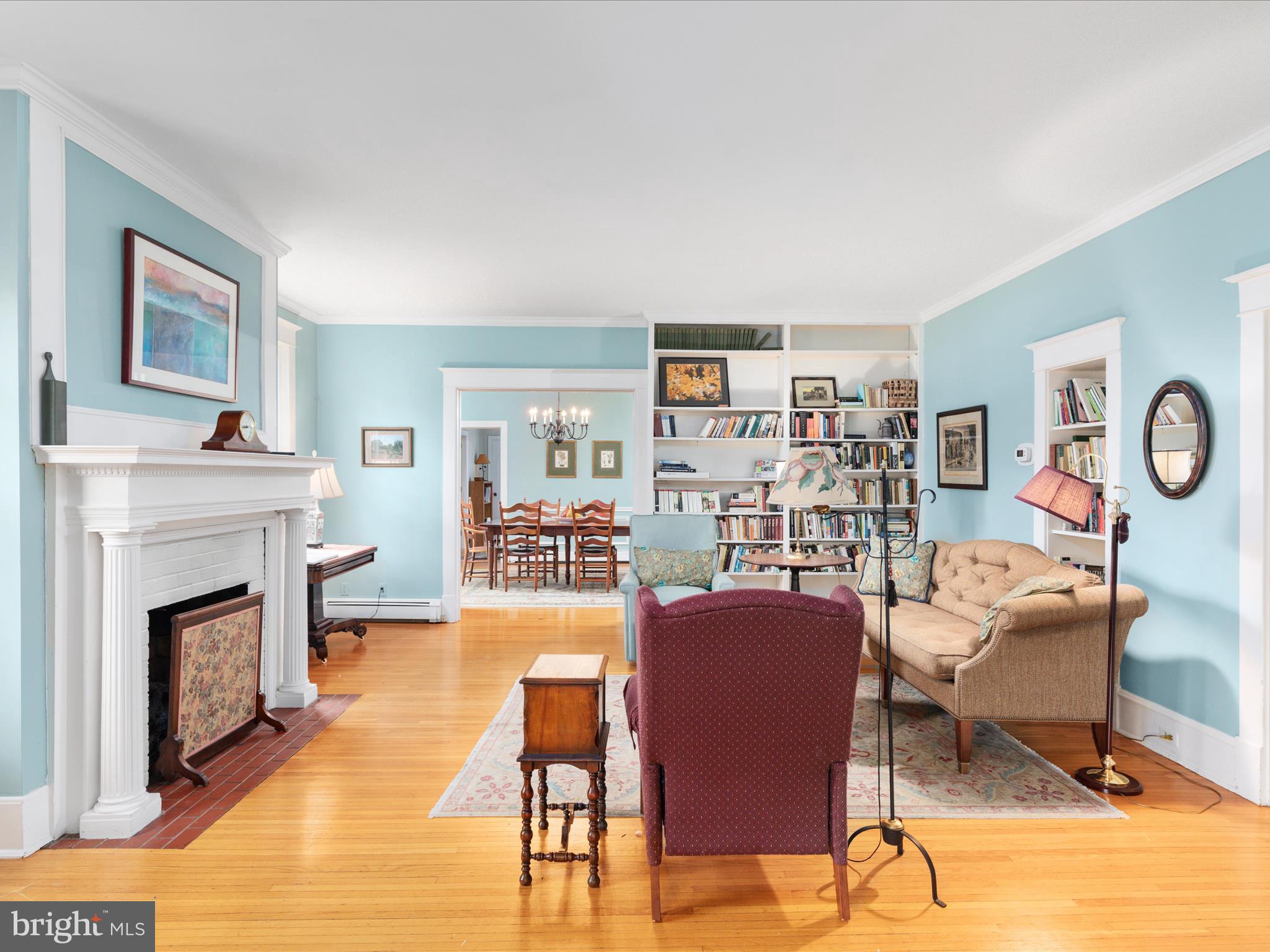 517 W LOCUST STREET