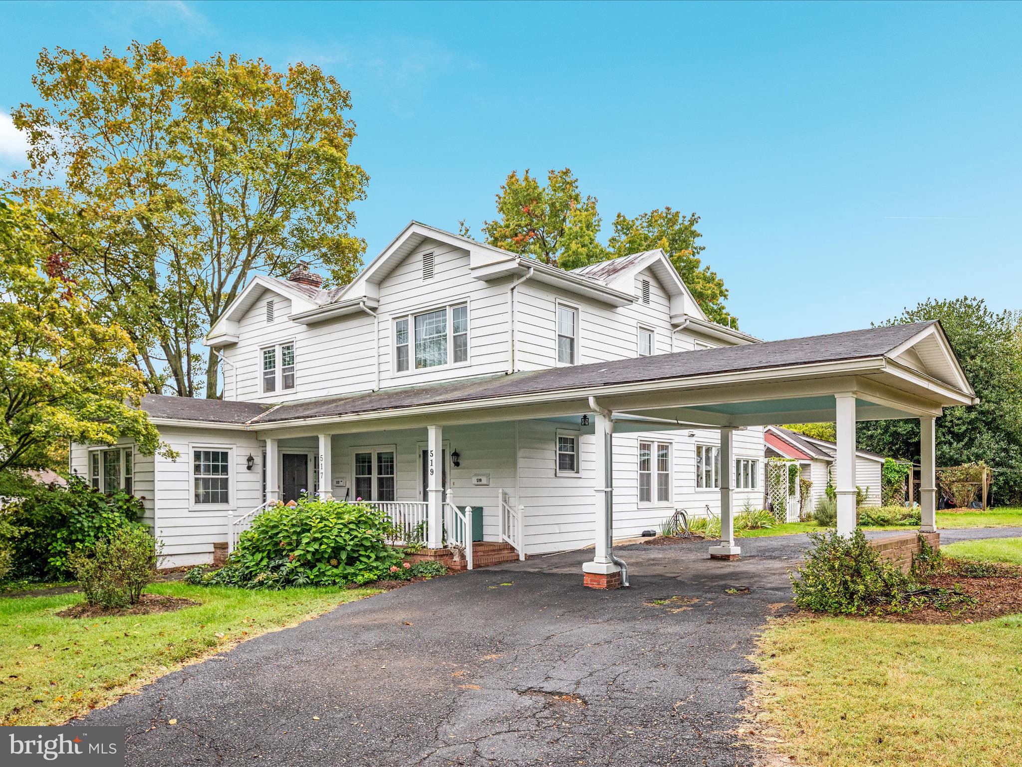 517 W LOCUST STREET