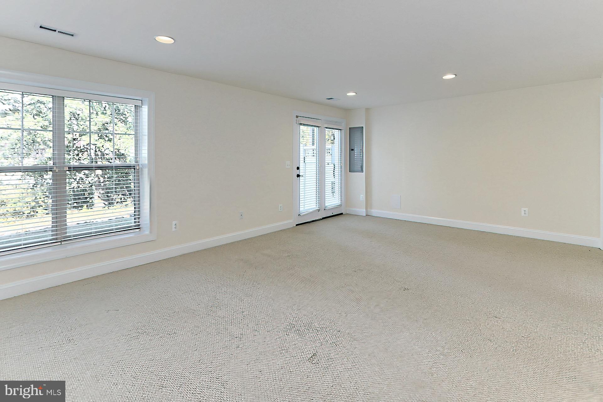 STATION VIEW - Residential Lease