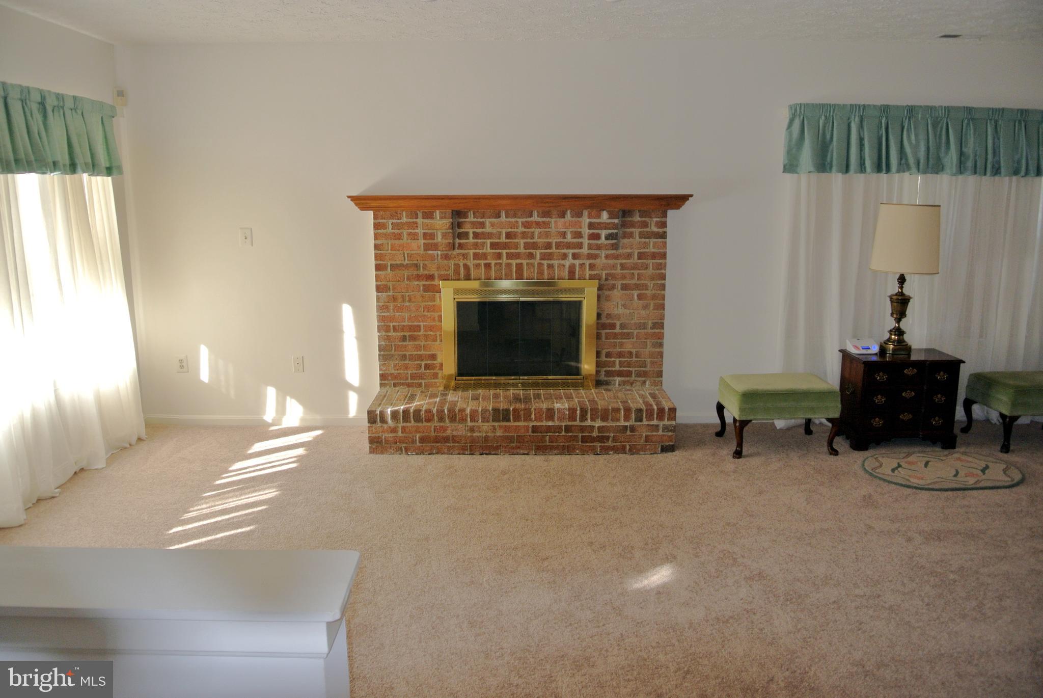 DORCHESTER - ST. CHARLES - Residential