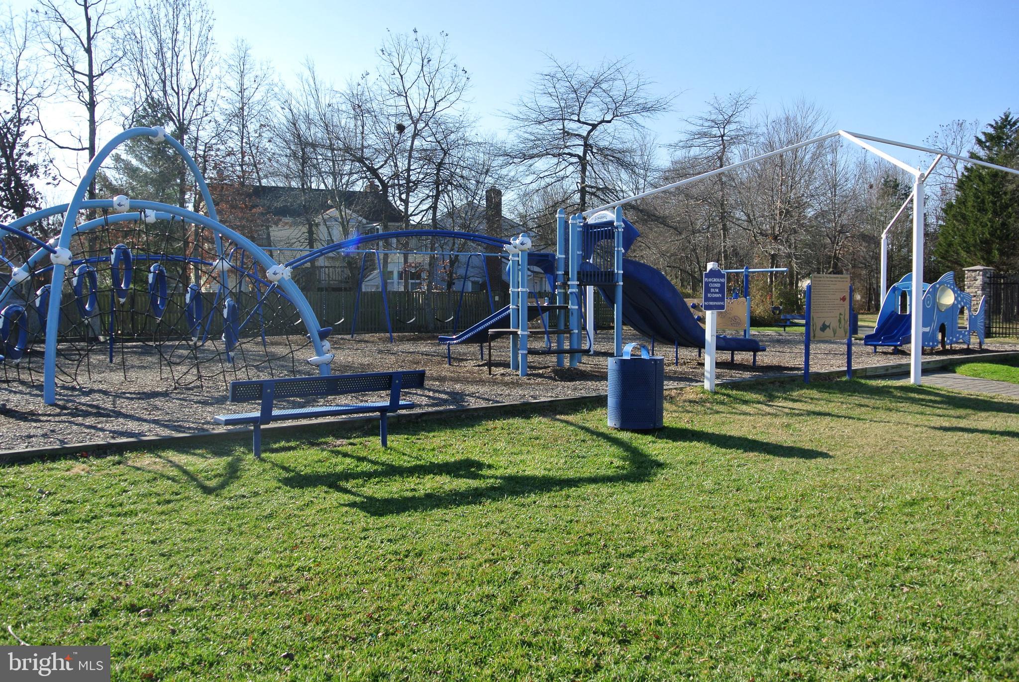 DORCHESTER - ST. CHARLES - Residential