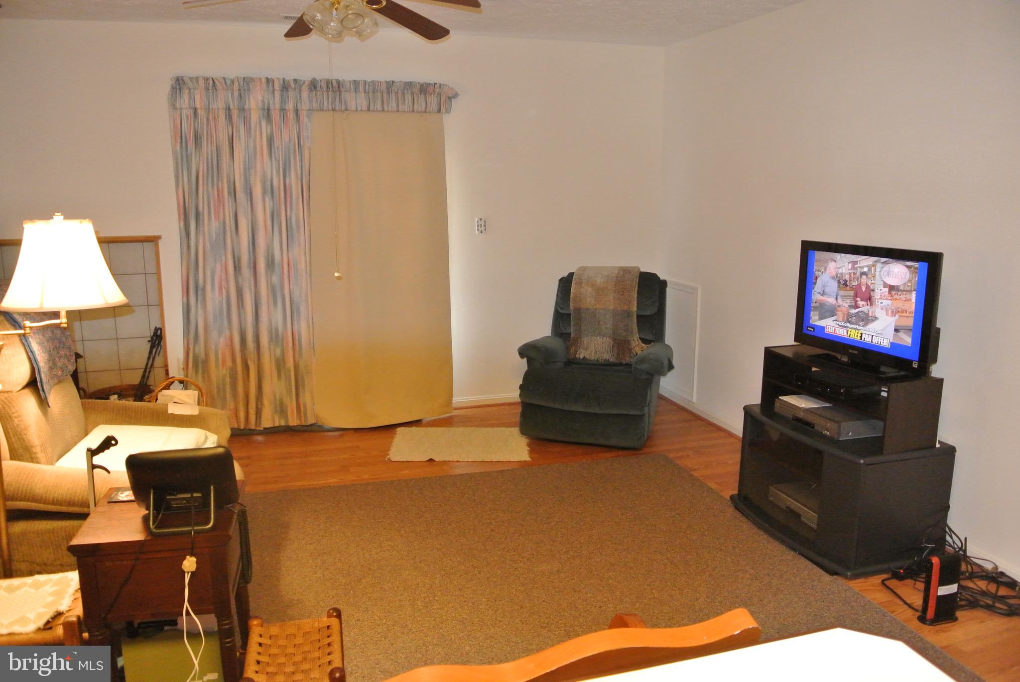 DORCHESTER - ST. CHARLES - Residential