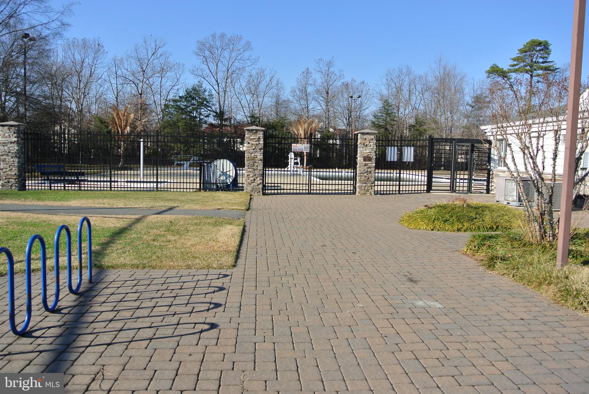 DORCHESTER - ST. CHARLES - Residential