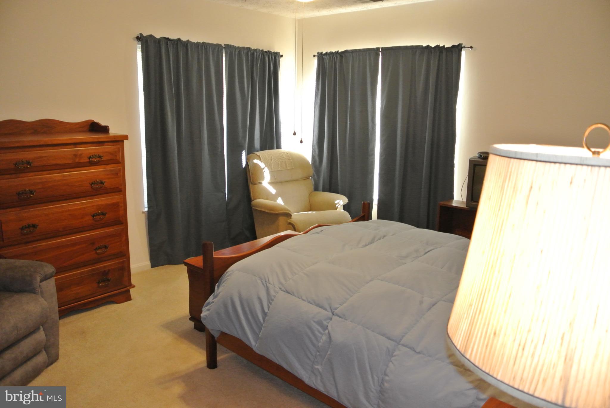 DORCHESTER - ST. CHARLES - Residential