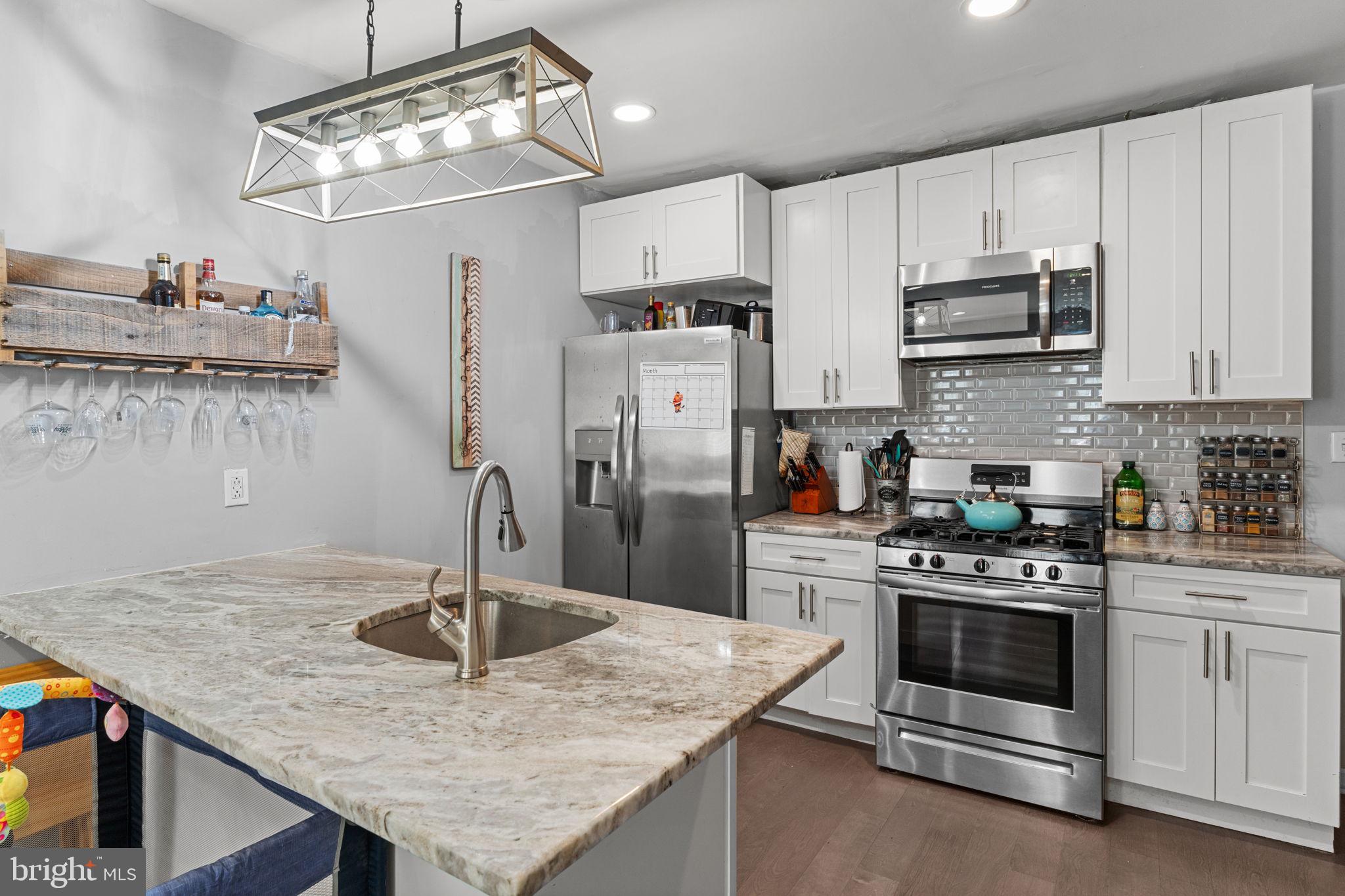 POINT BREEZE - Residential