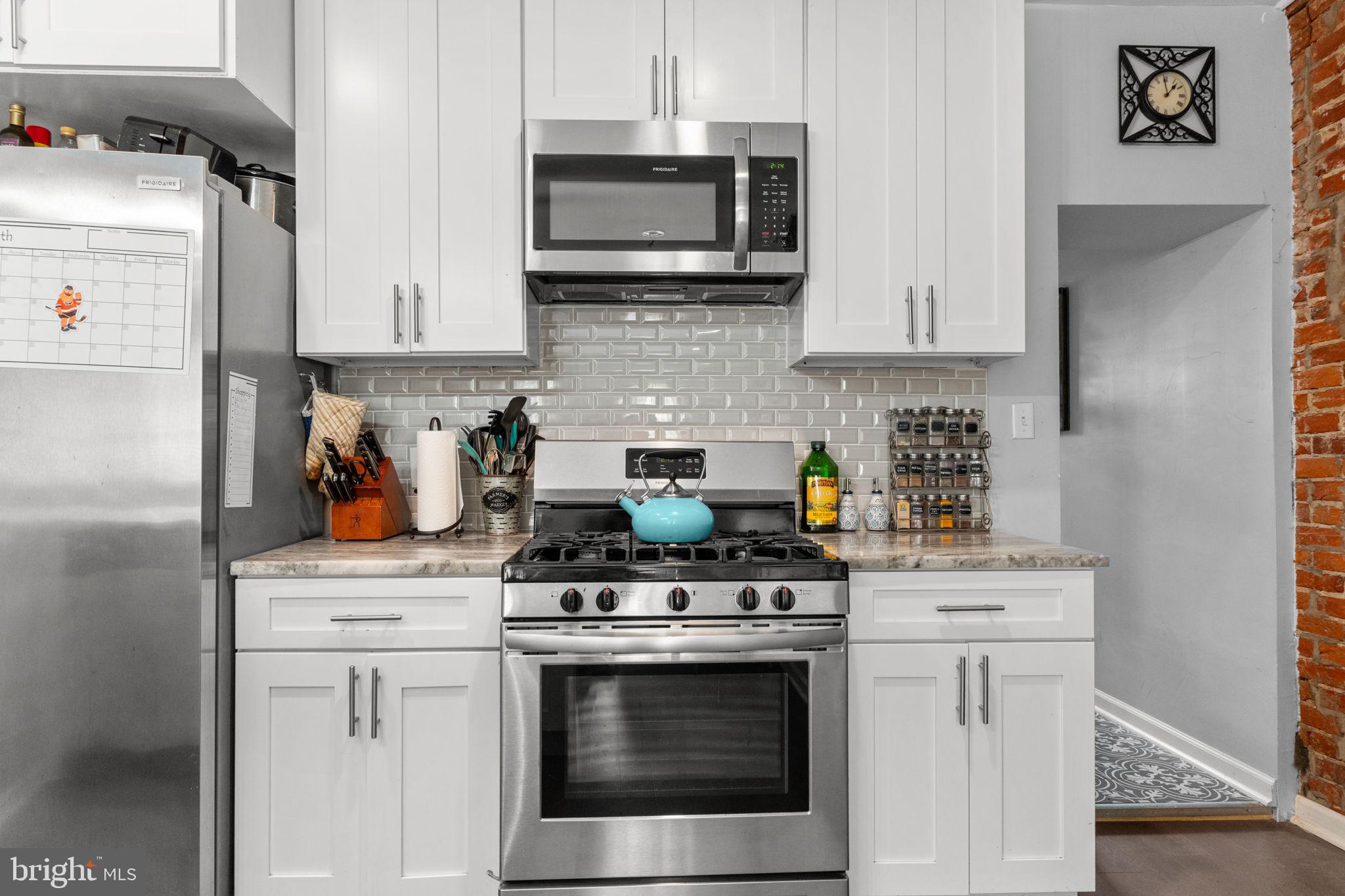 POINT BREEZE - Residential