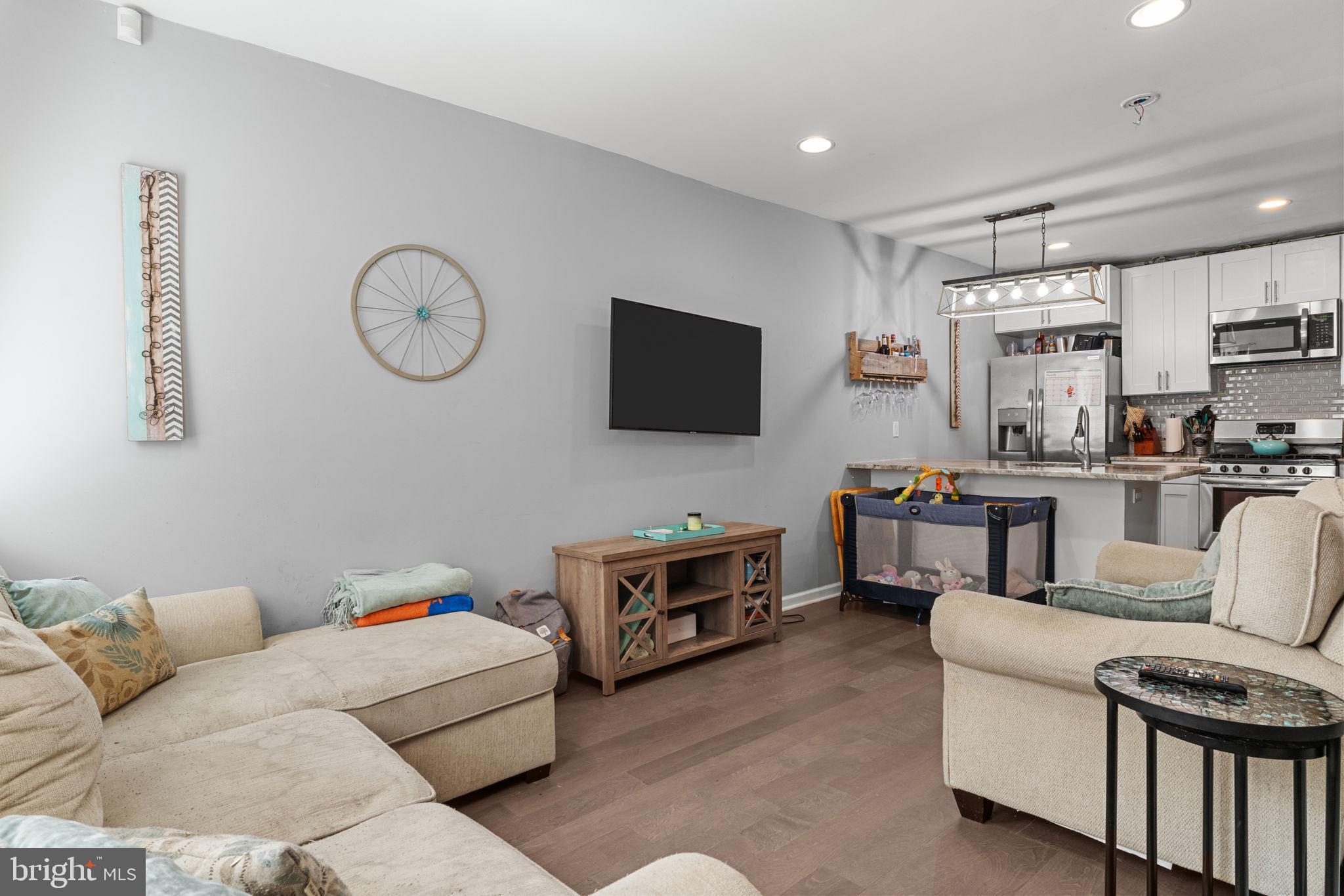 POINT BREEZE - Residential