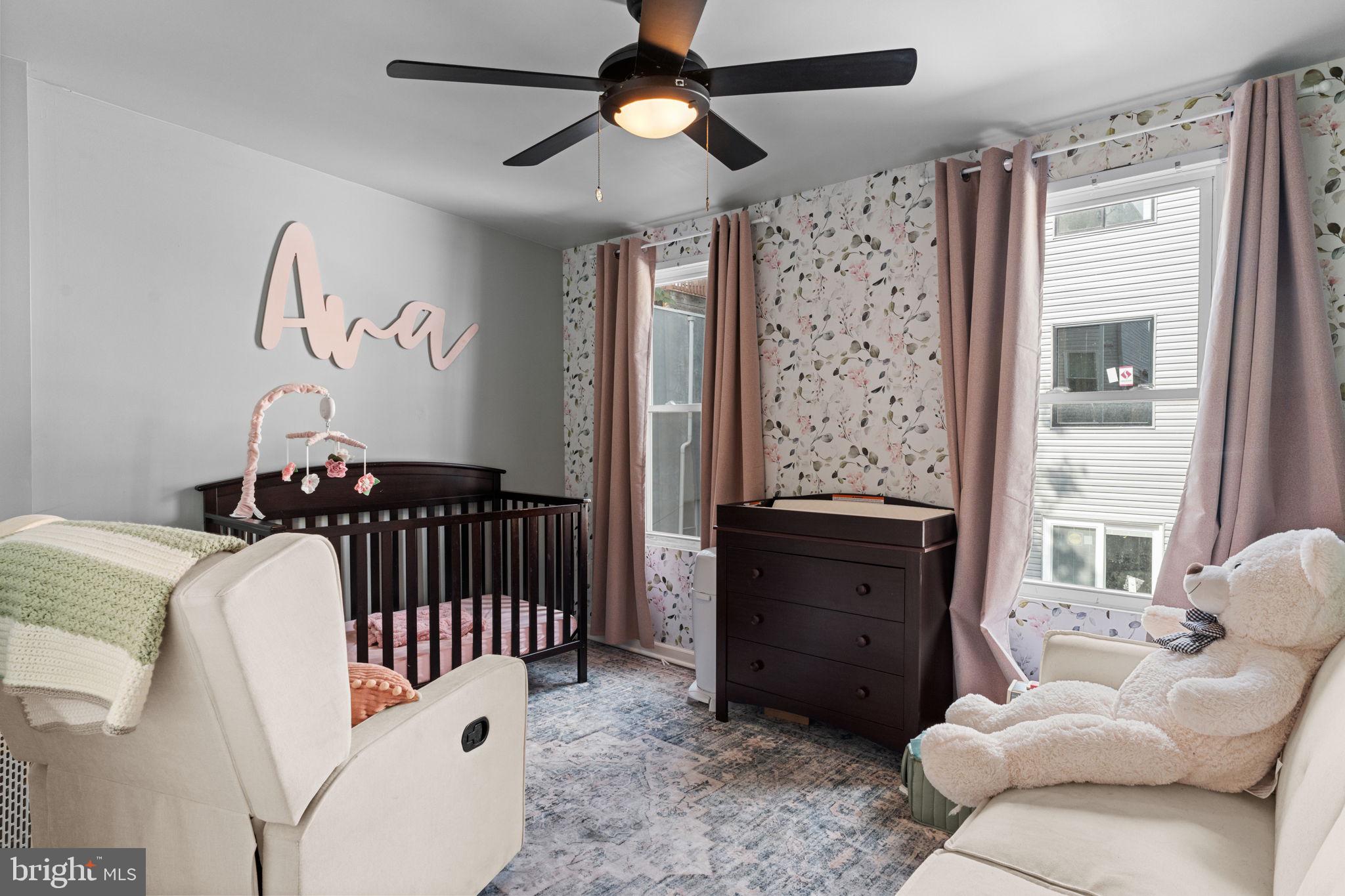 POINT BREEZE - Residential