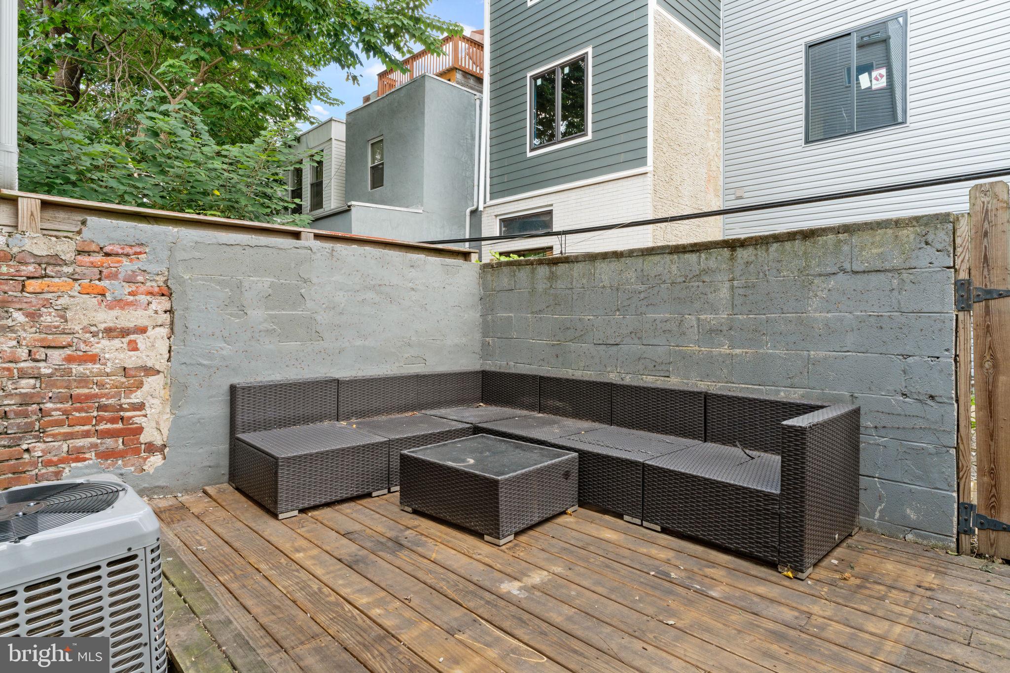 POINT BREEZE - Residential