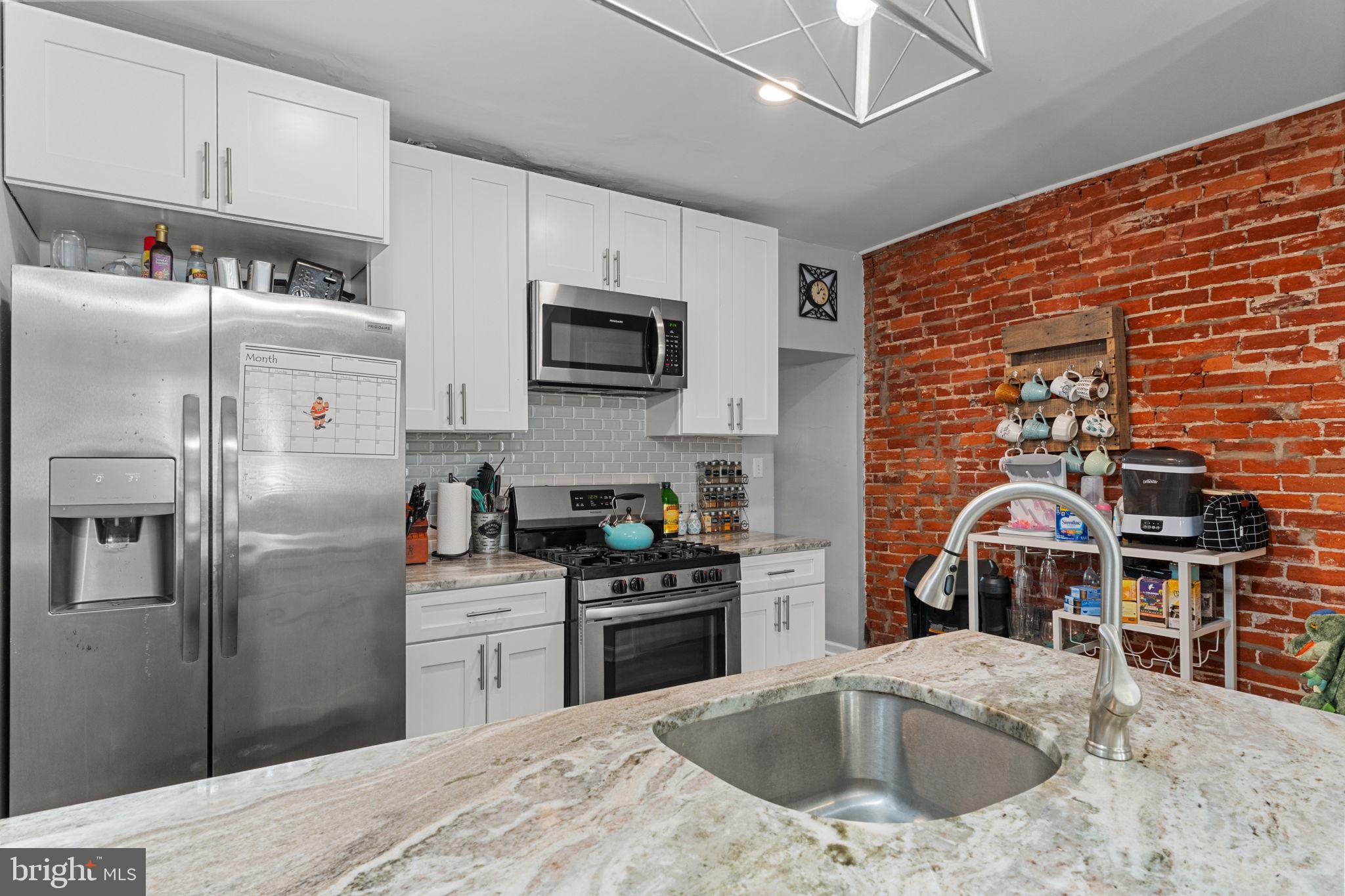 POINT BREEZE - Residential