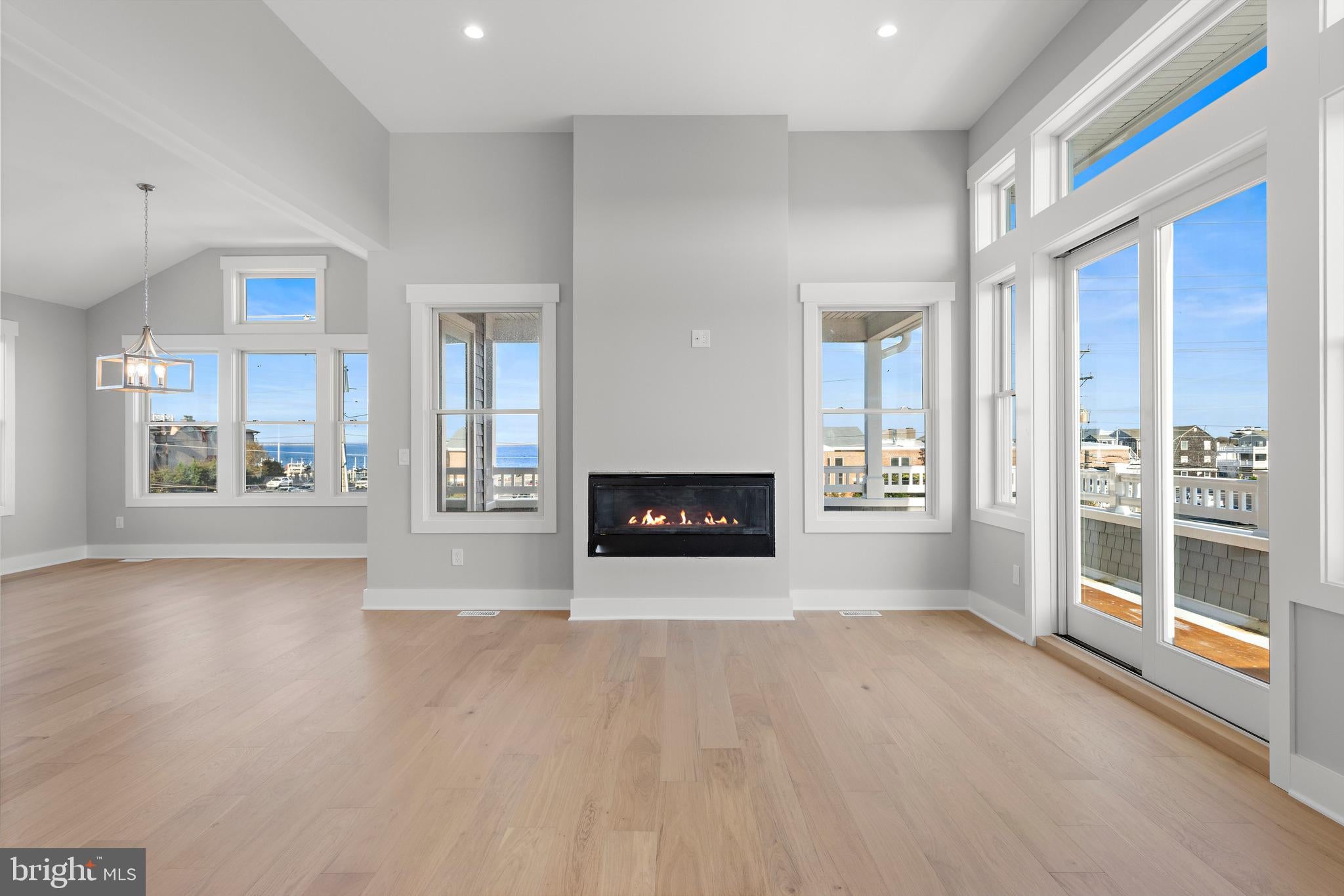 2 E 47TH STREET