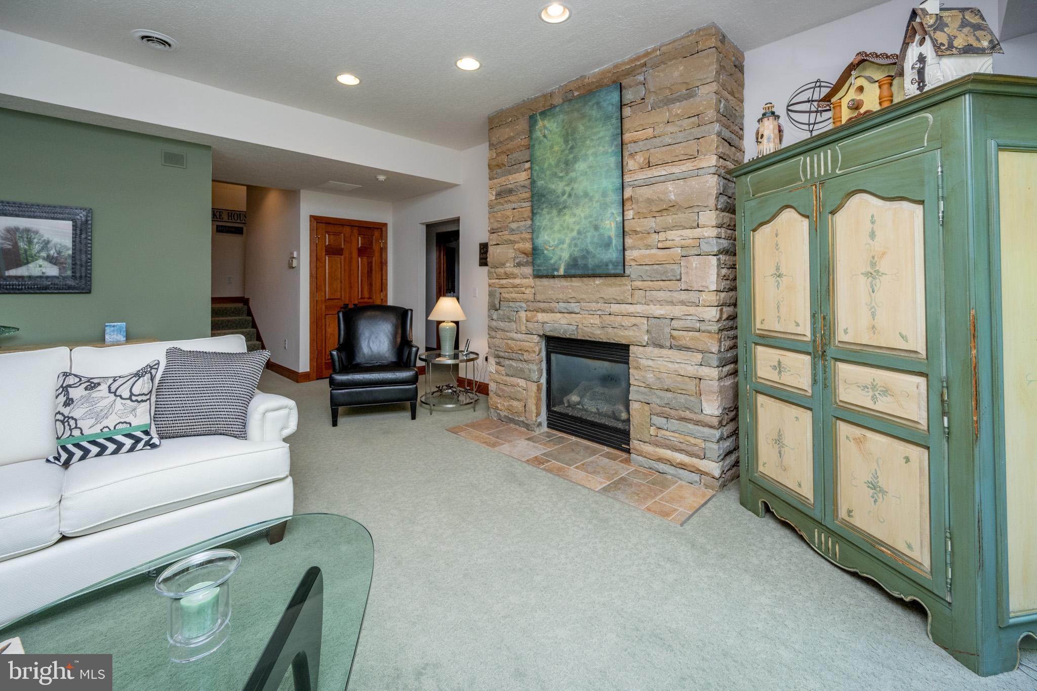 THOUSAND ACRES AT DCL - Residential