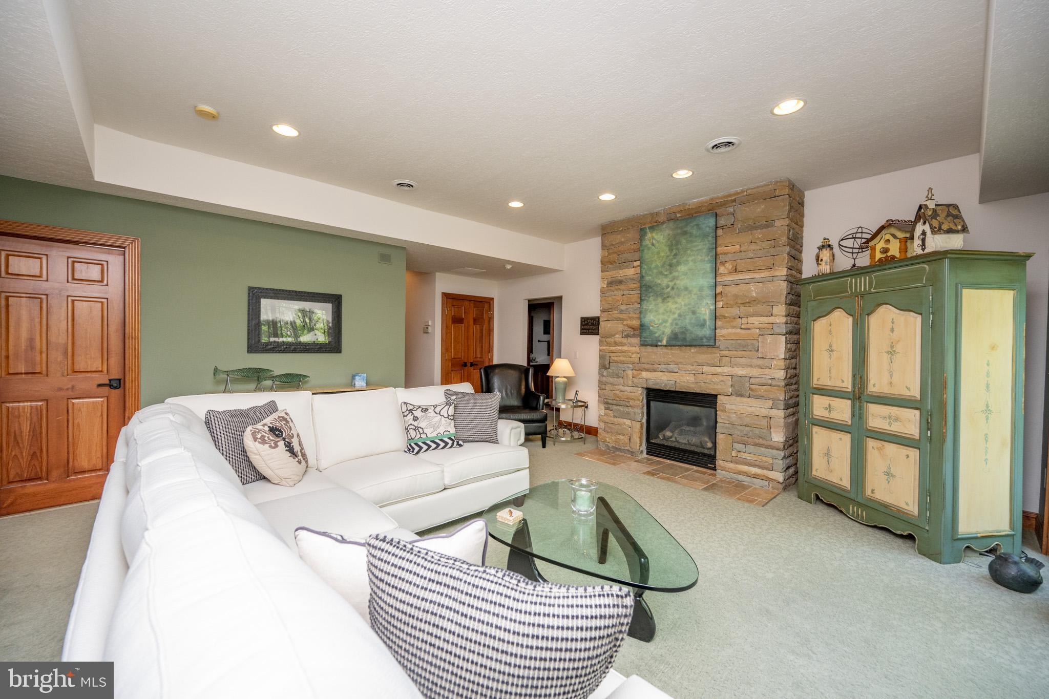 THOUSAND ACRES AT DCL - Residential