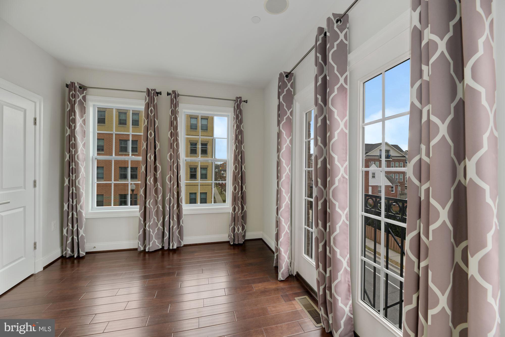 BALLSTON PARK - Residential