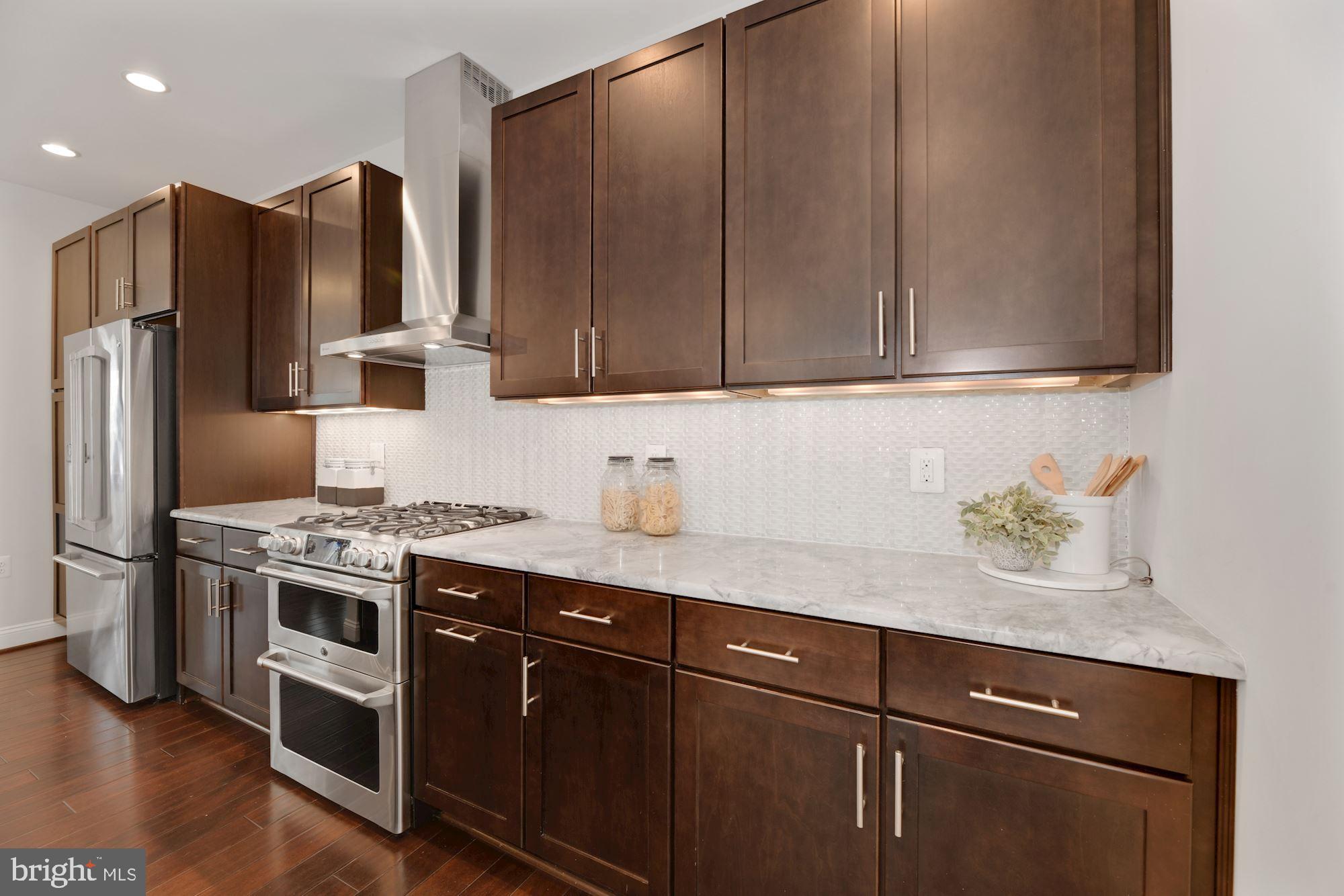 BALLSTON PARK - Residential