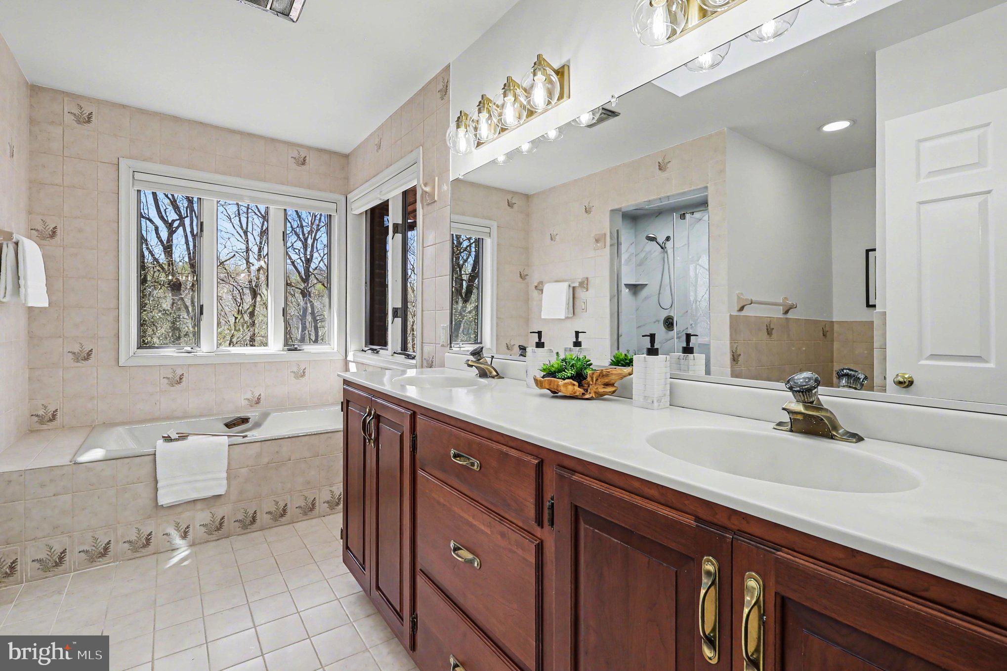 CATHEDRAL FOREST - Residential