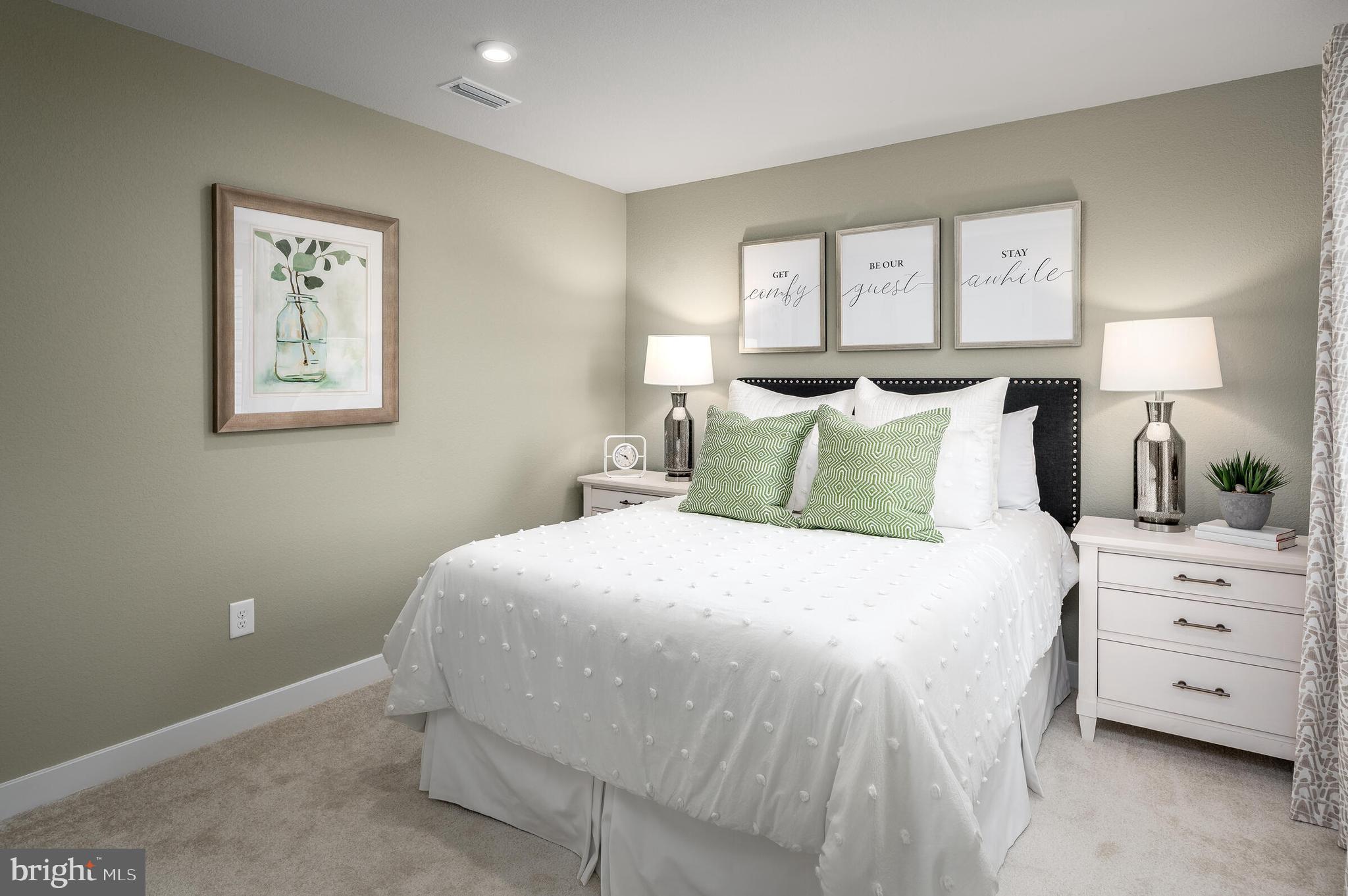 REGENTS GLEN VILLAS - Residential