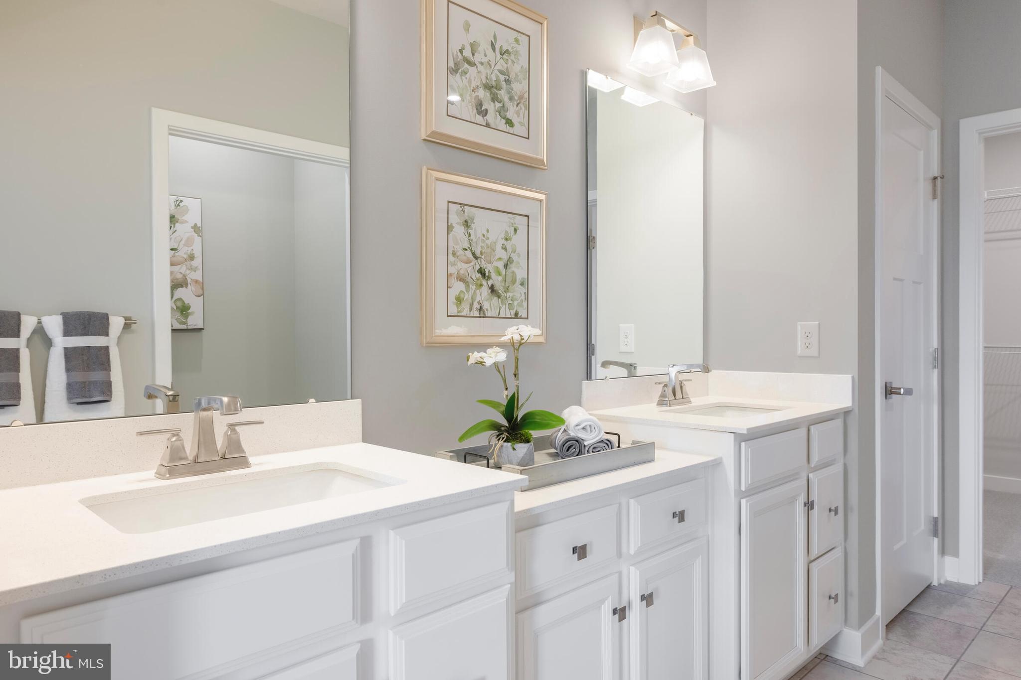 REGENTS GLEN VILLAS - Residential