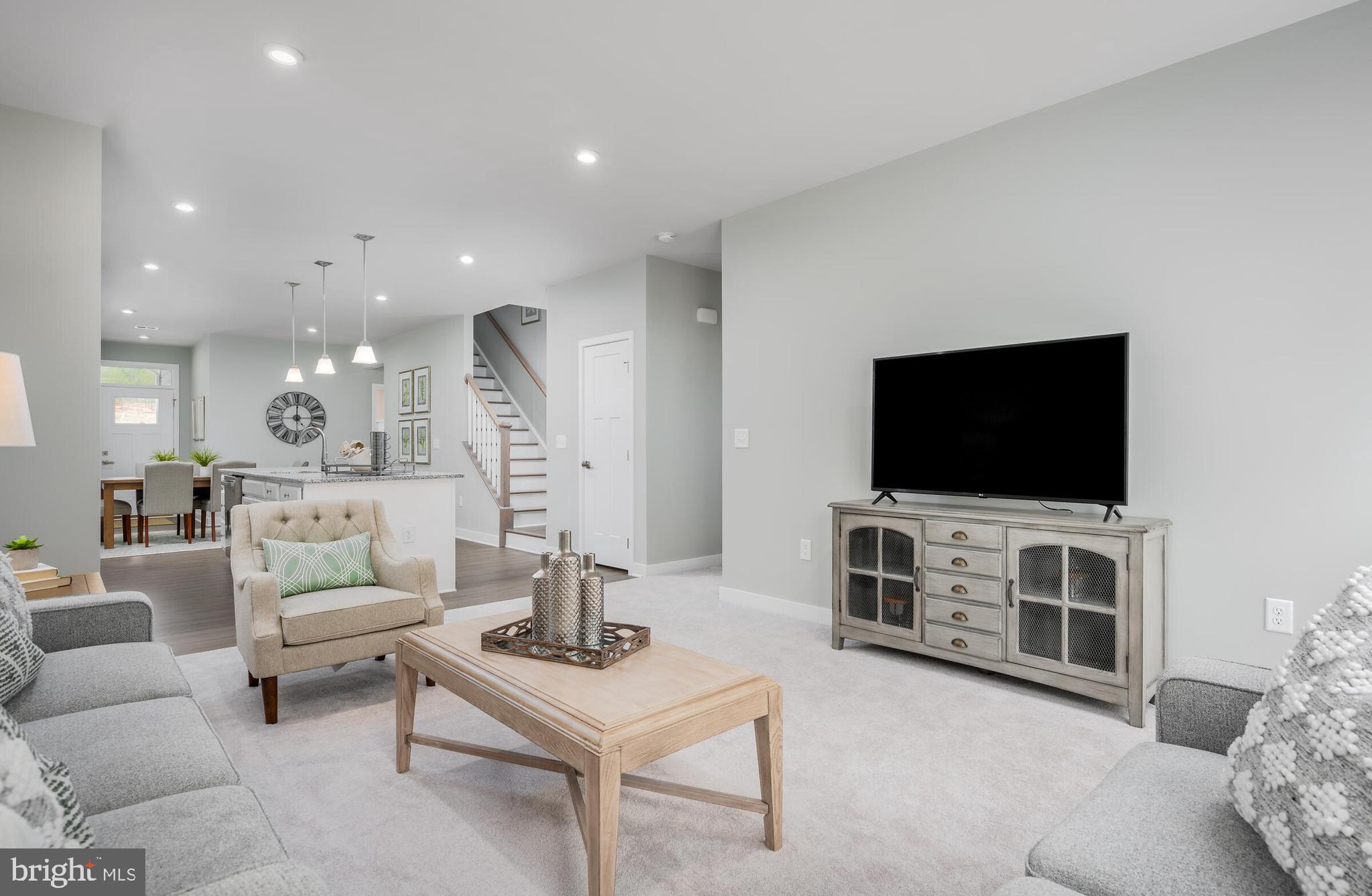 REGENTS GLEN VILLAS - Residential