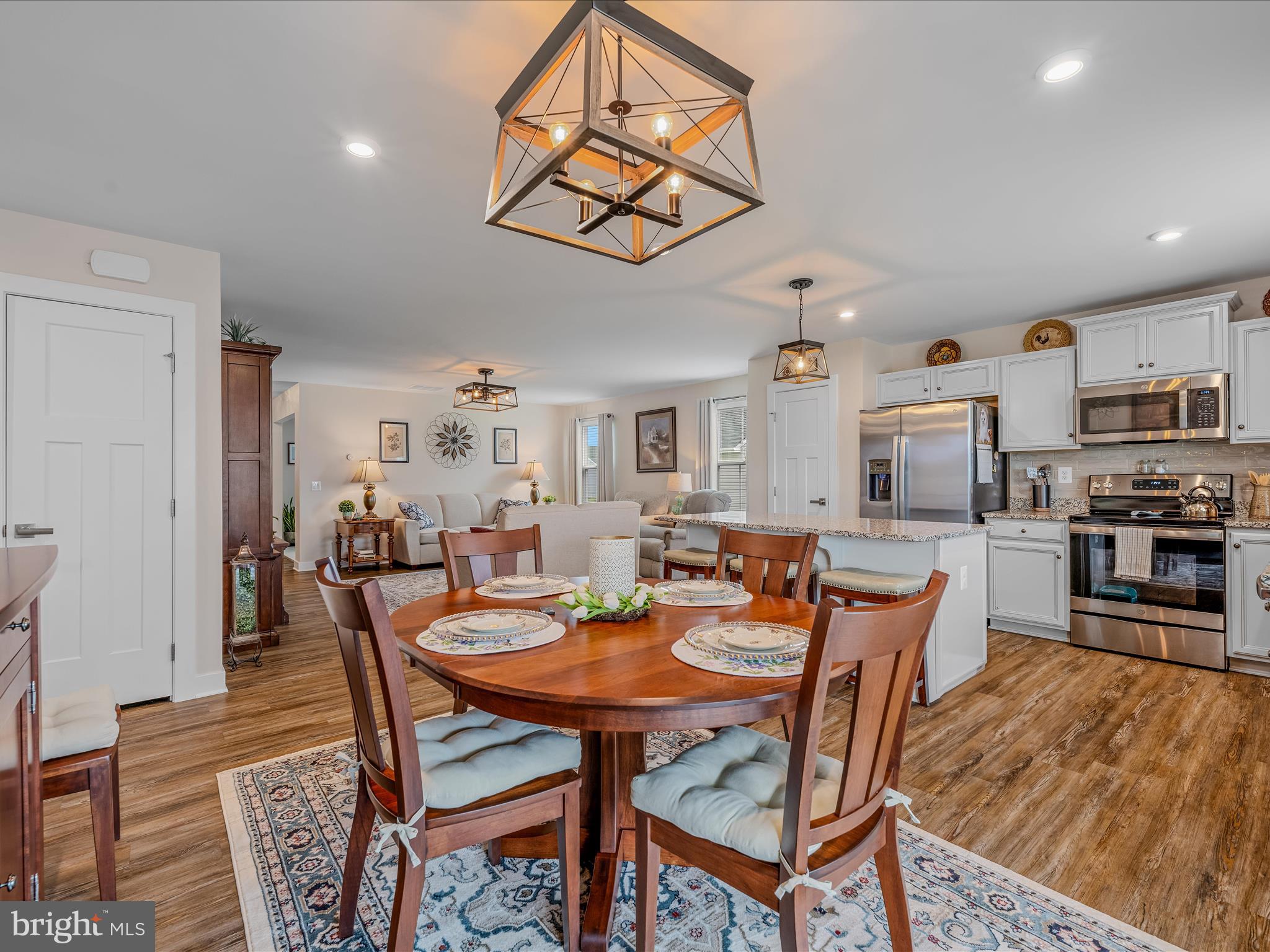 CARDINAL POINTE - Residential