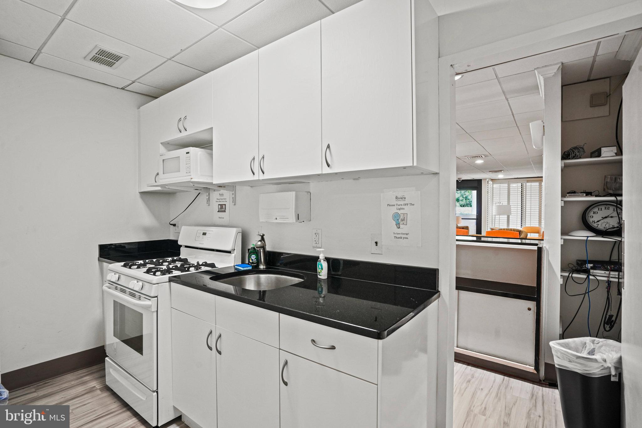 RIVIERA OF CHEVY CHASE - Residential Lease