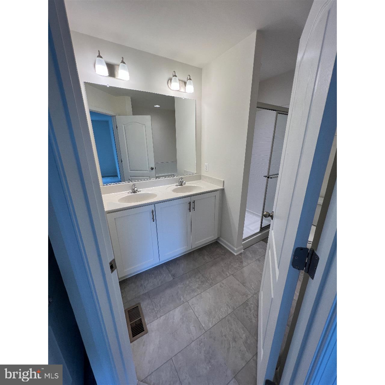 TOWNES AT TATE MANOR - Residential