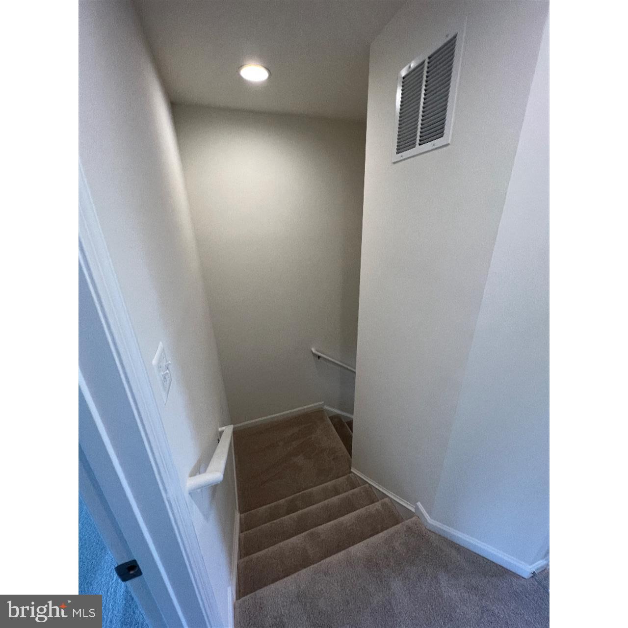 TOWNES AT TATE MANOR - Residential